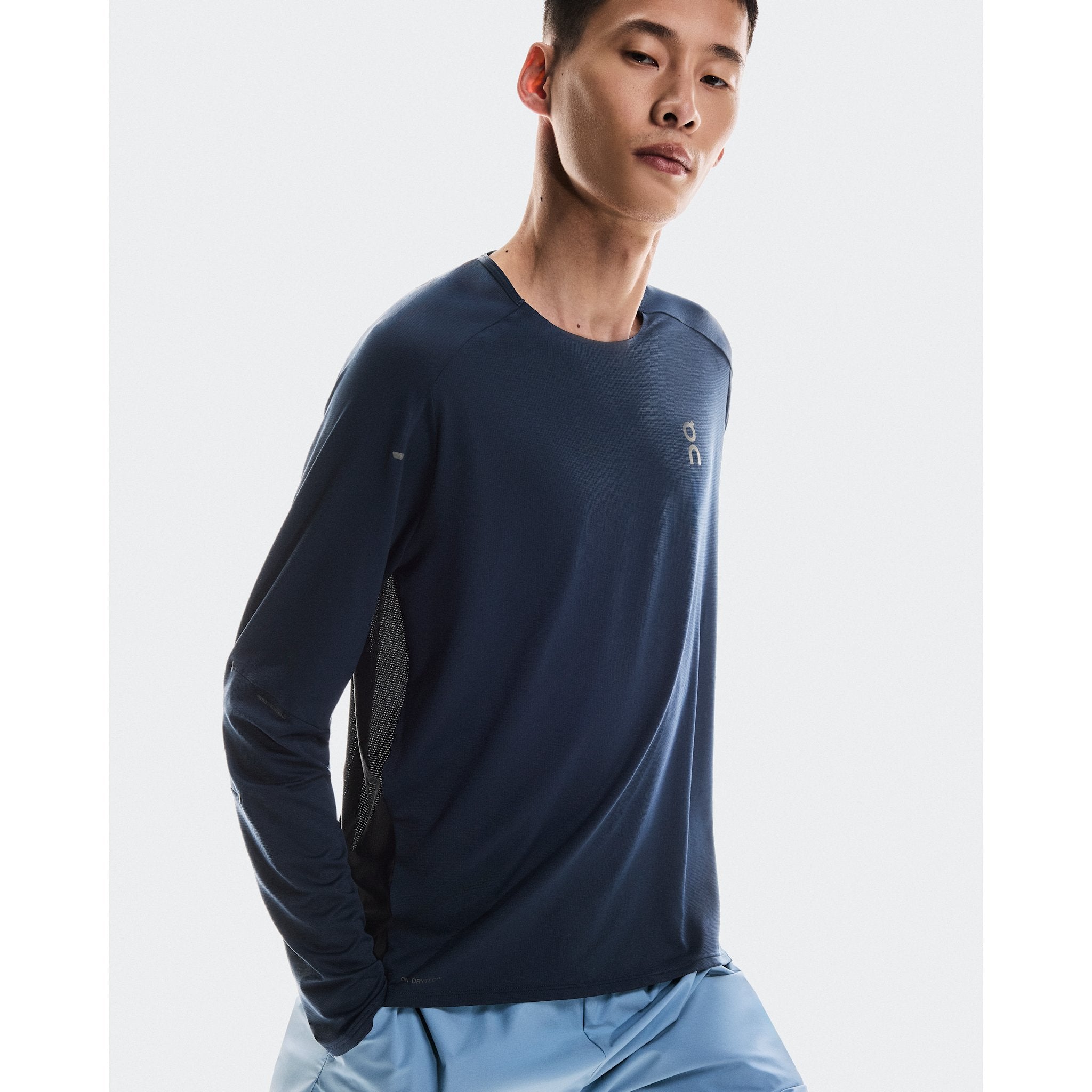 On Performance Long-T Navy | Black
