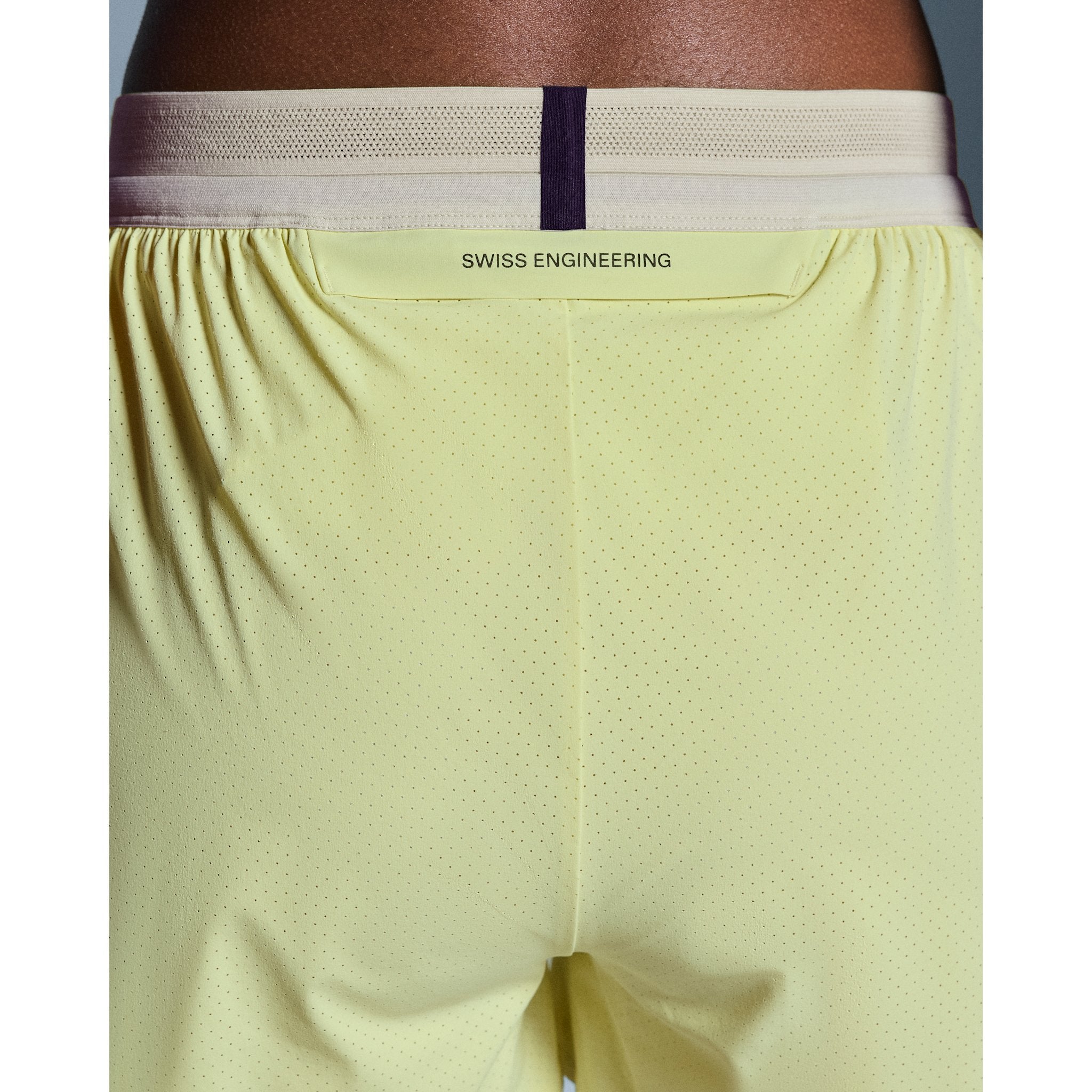 On 3" Performance 2/1 Shorts Limelight | Sand