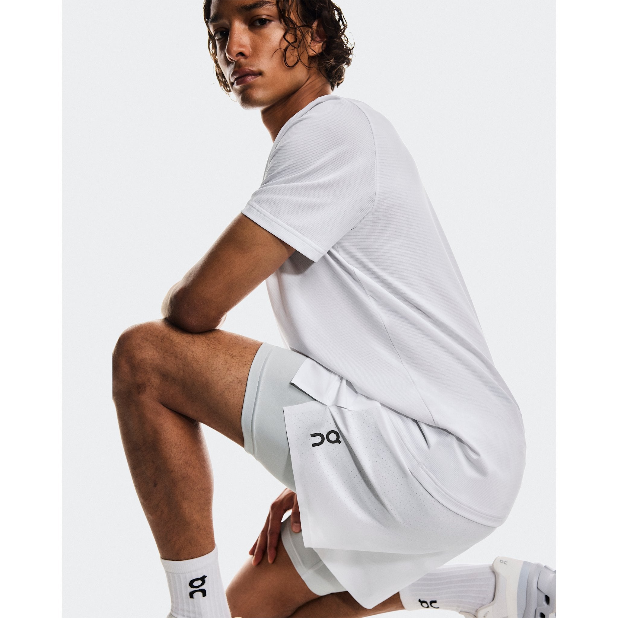 On 5" Performance 2/1 Shorts White | Glacier