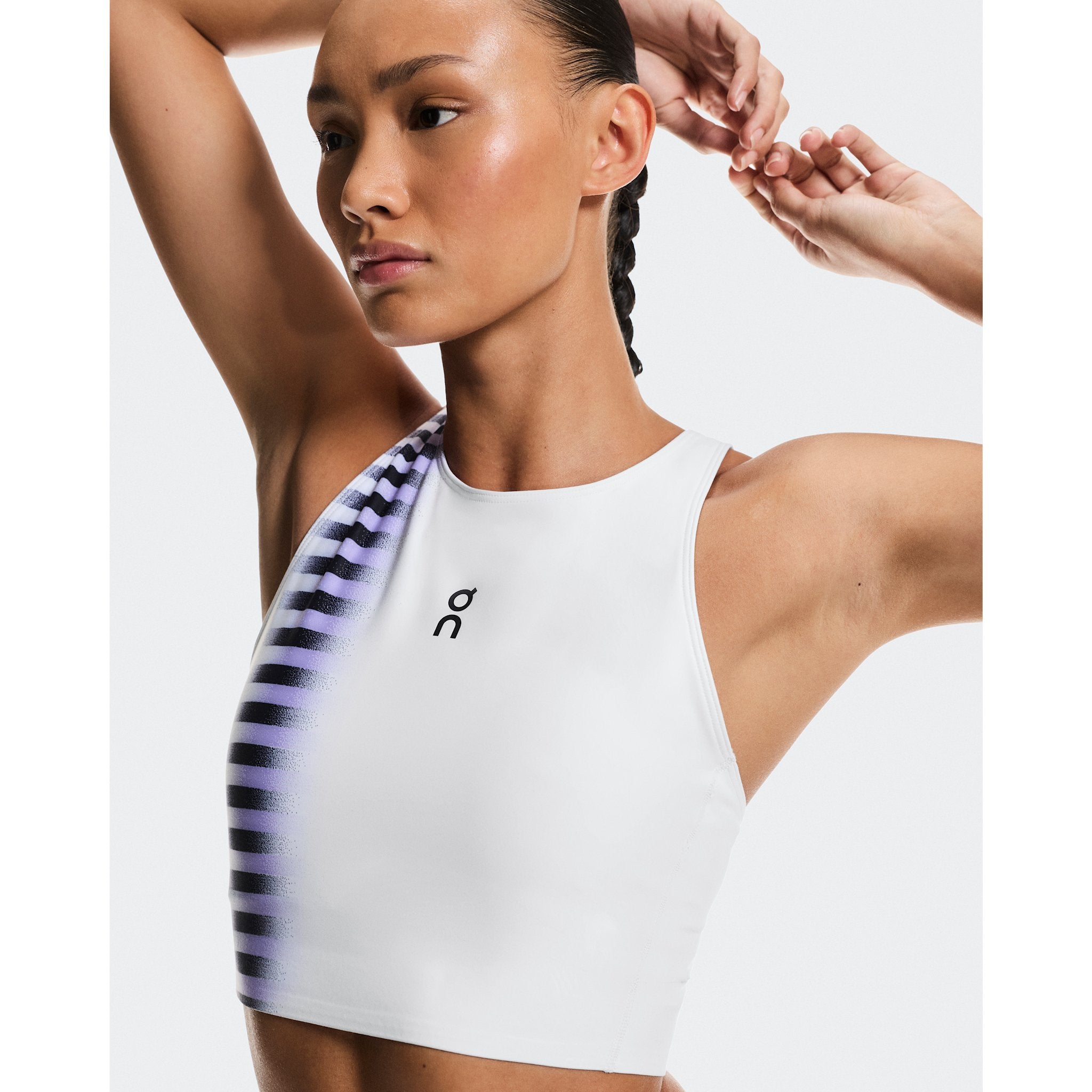 On Court Crop Top Edge White | Black