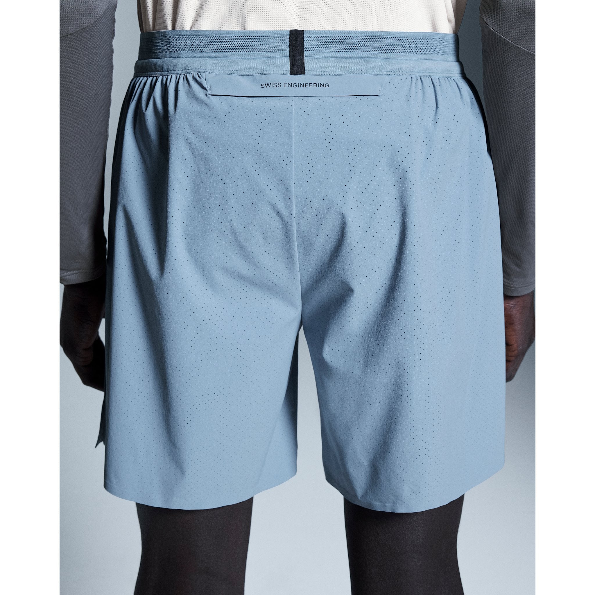 On 7" Performance Shorts Chambray