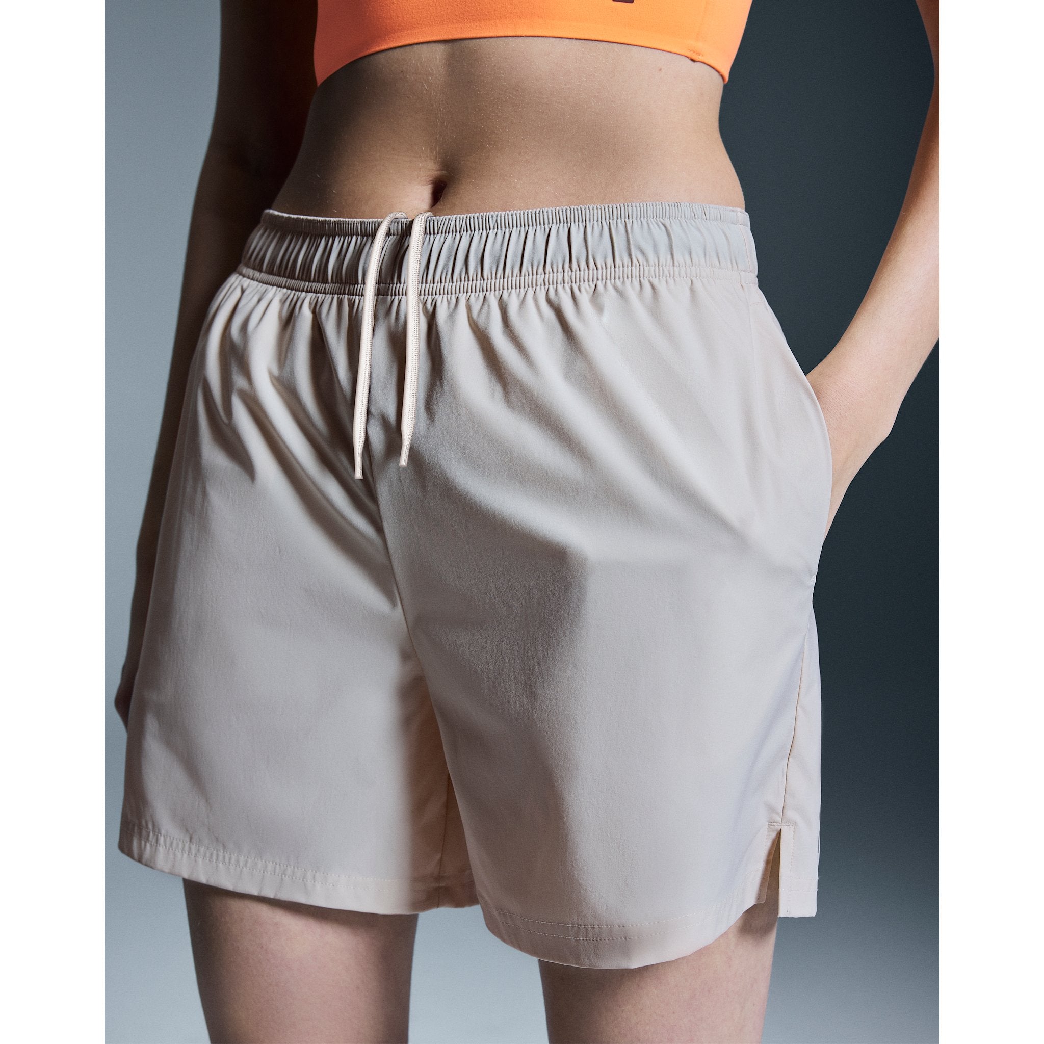 On 3" Core Shorts Sand