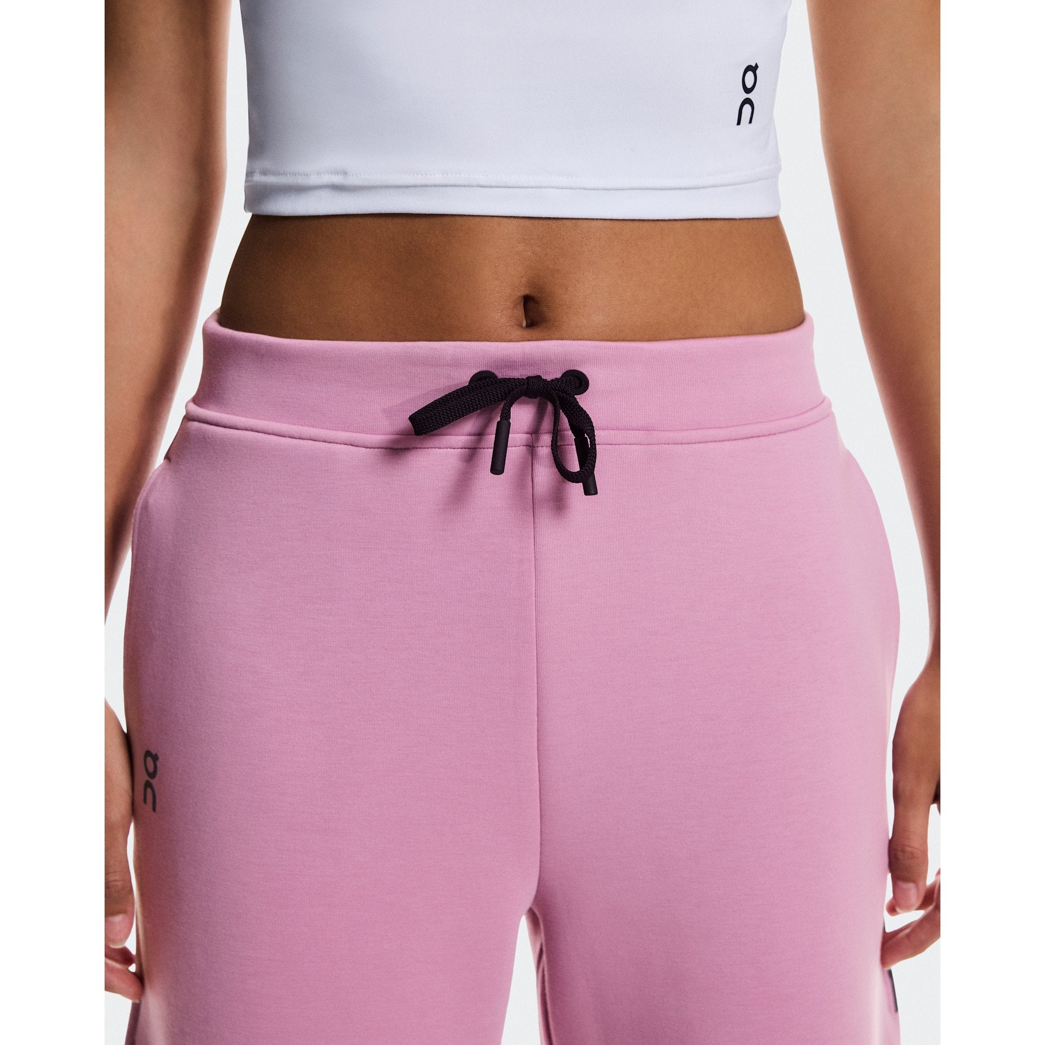 On Focus Tech Sweatpants Sakura