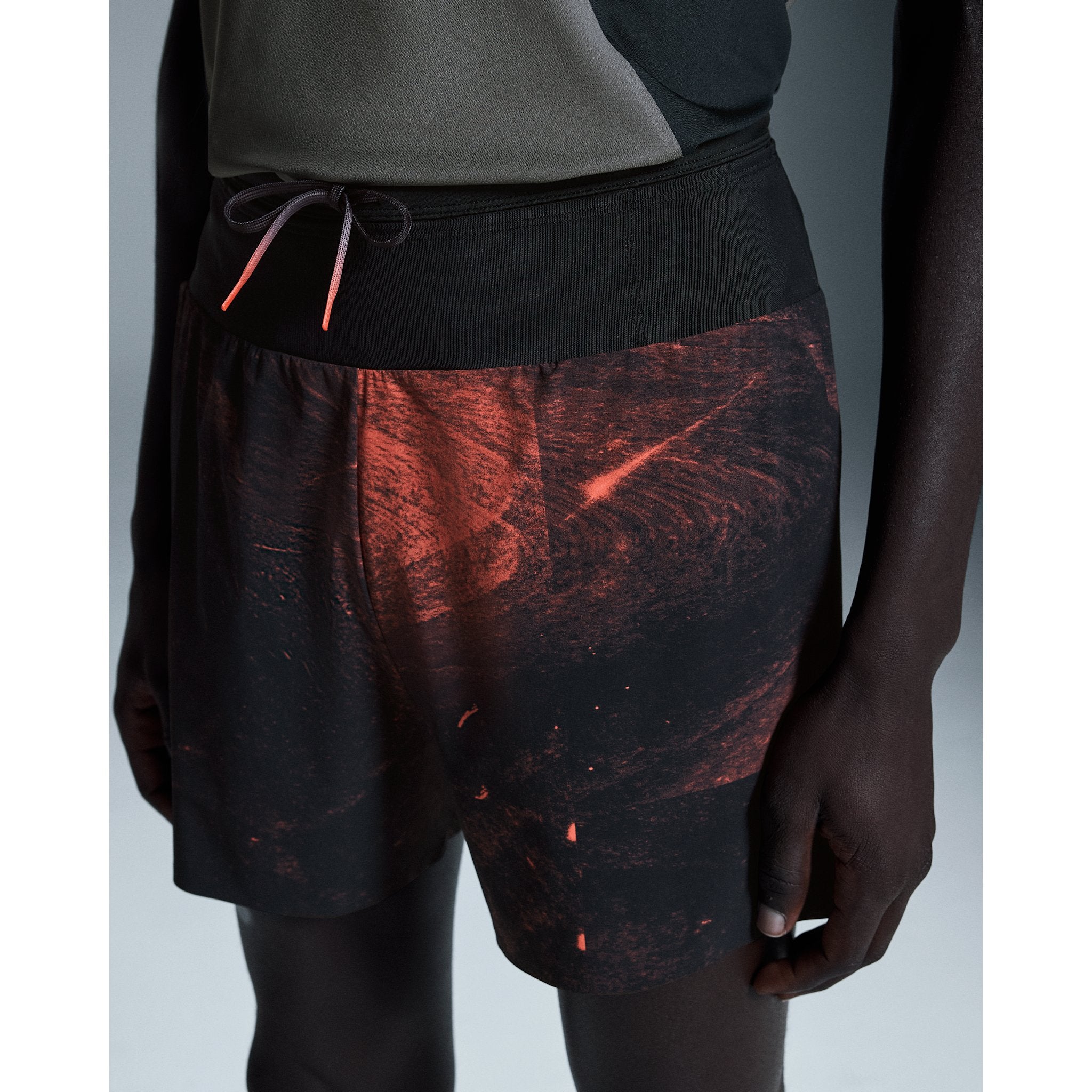 On Ultra Shorts Black