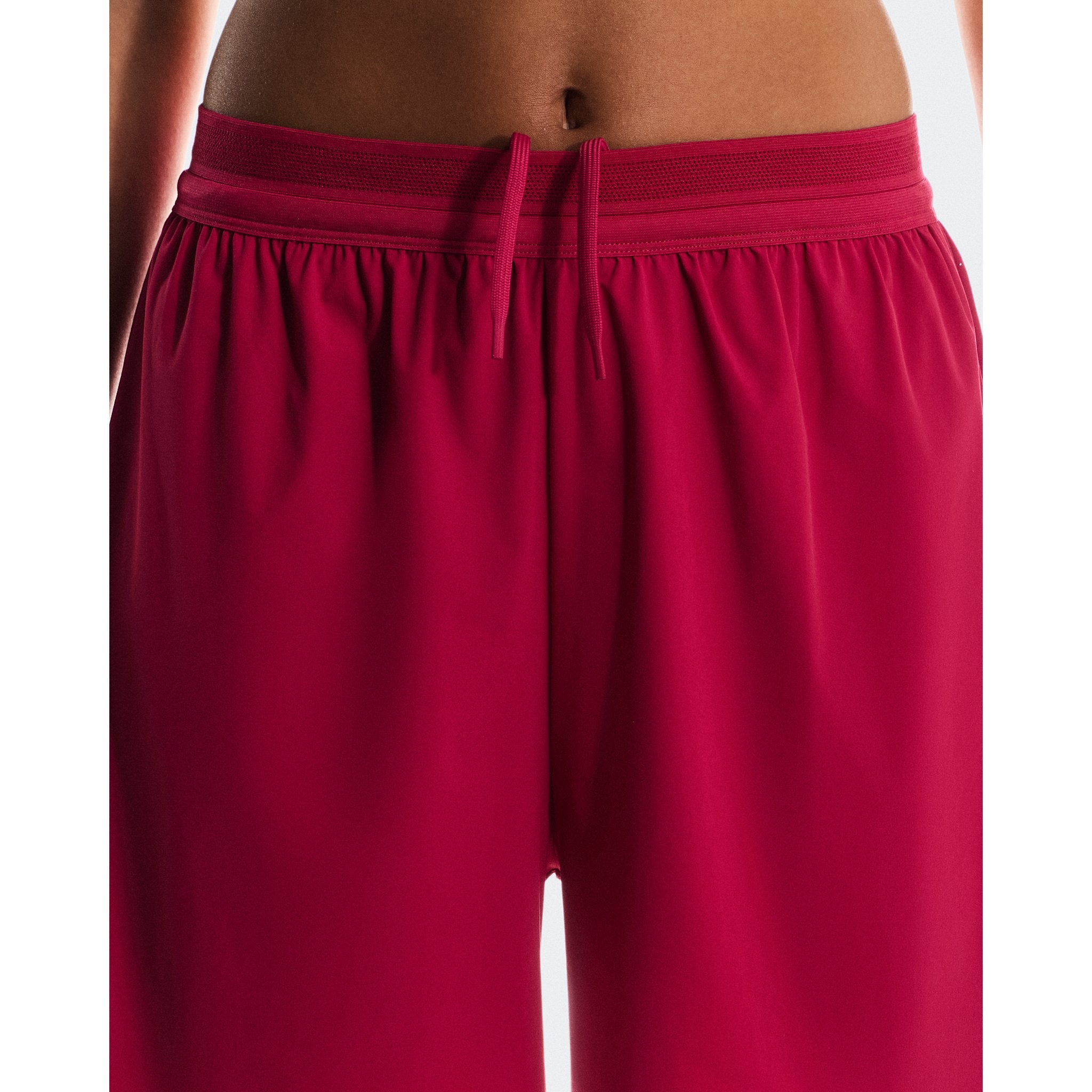 On 5" Performance Shorts Grenadine