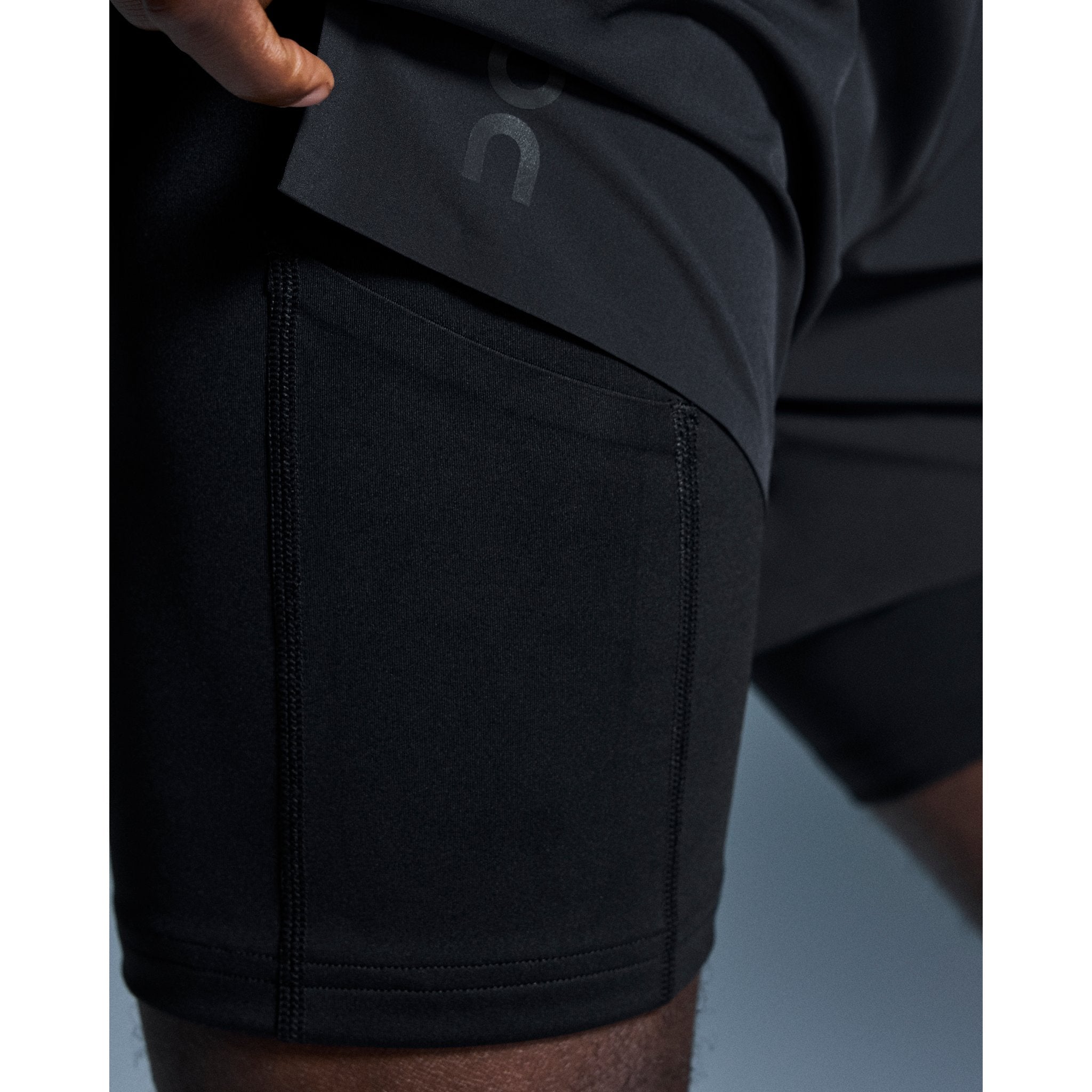 On 5" Performance 2/1 Shorts Black