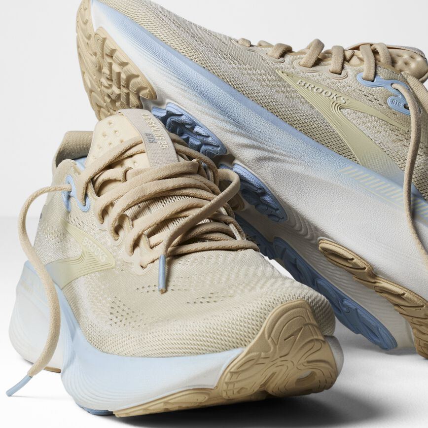 Brooks Adrenaline GTS 25 Sand/Coconut/Skyway (Women's)