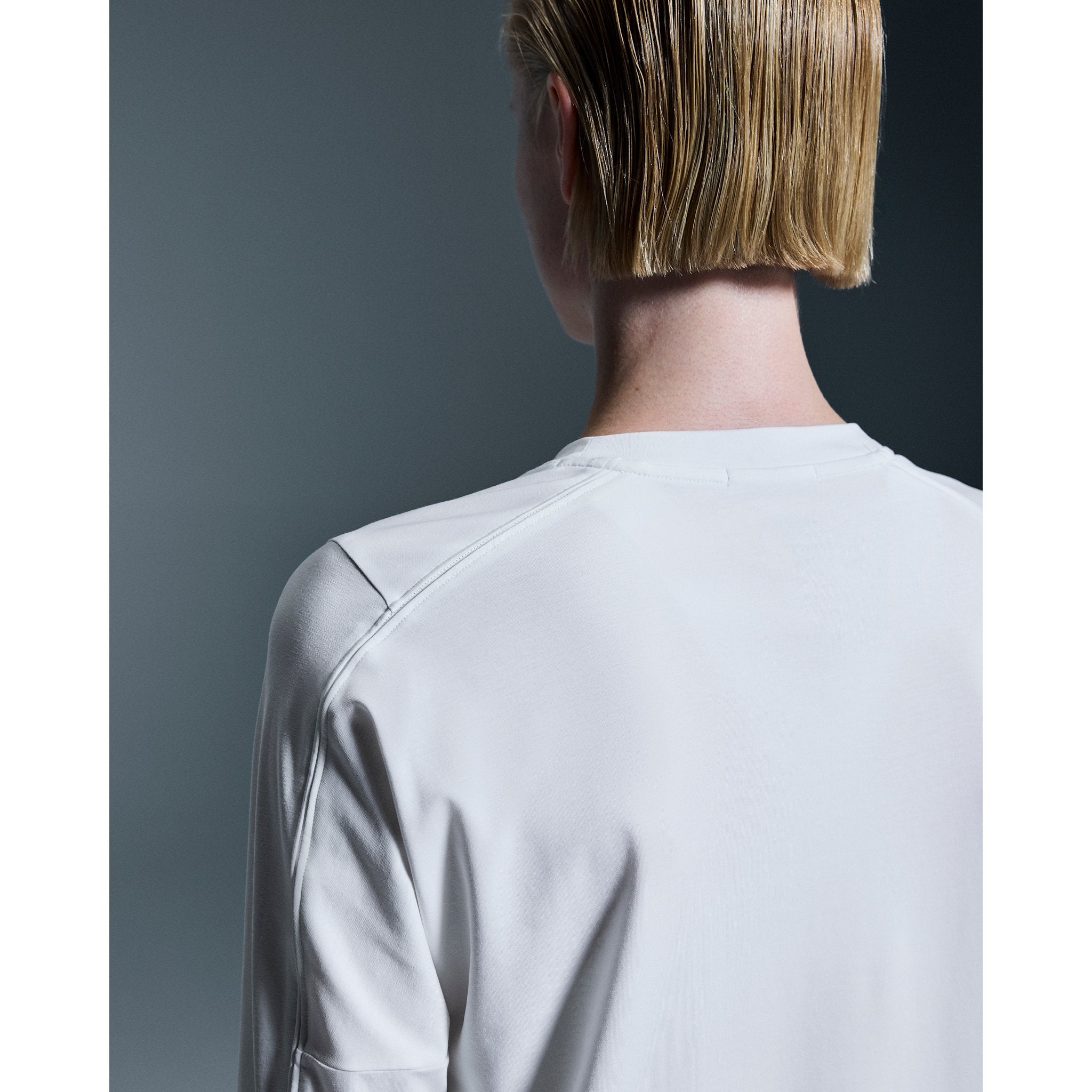 On Focus Long-T White