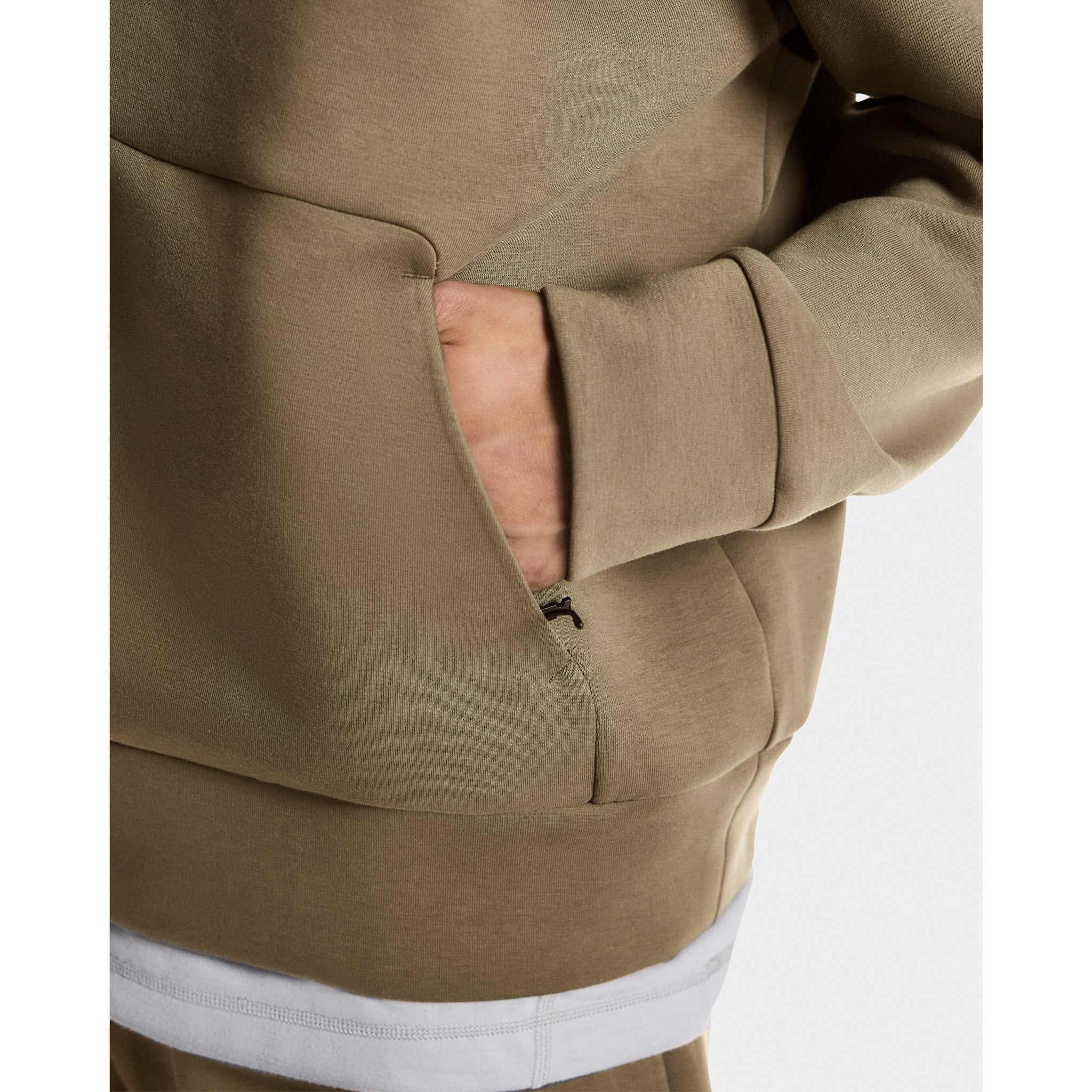 On Focus Tech Hoodie Kalamata