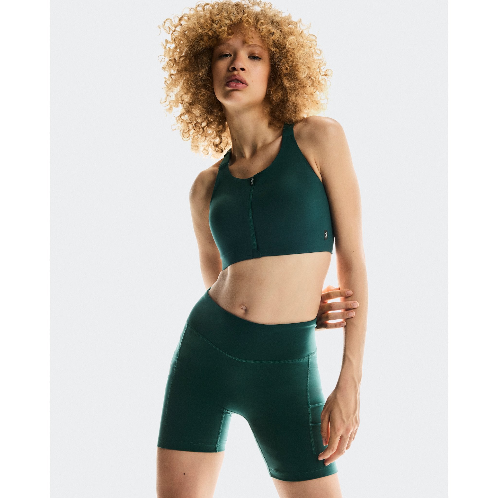 On Performance Tights Short Spirulina