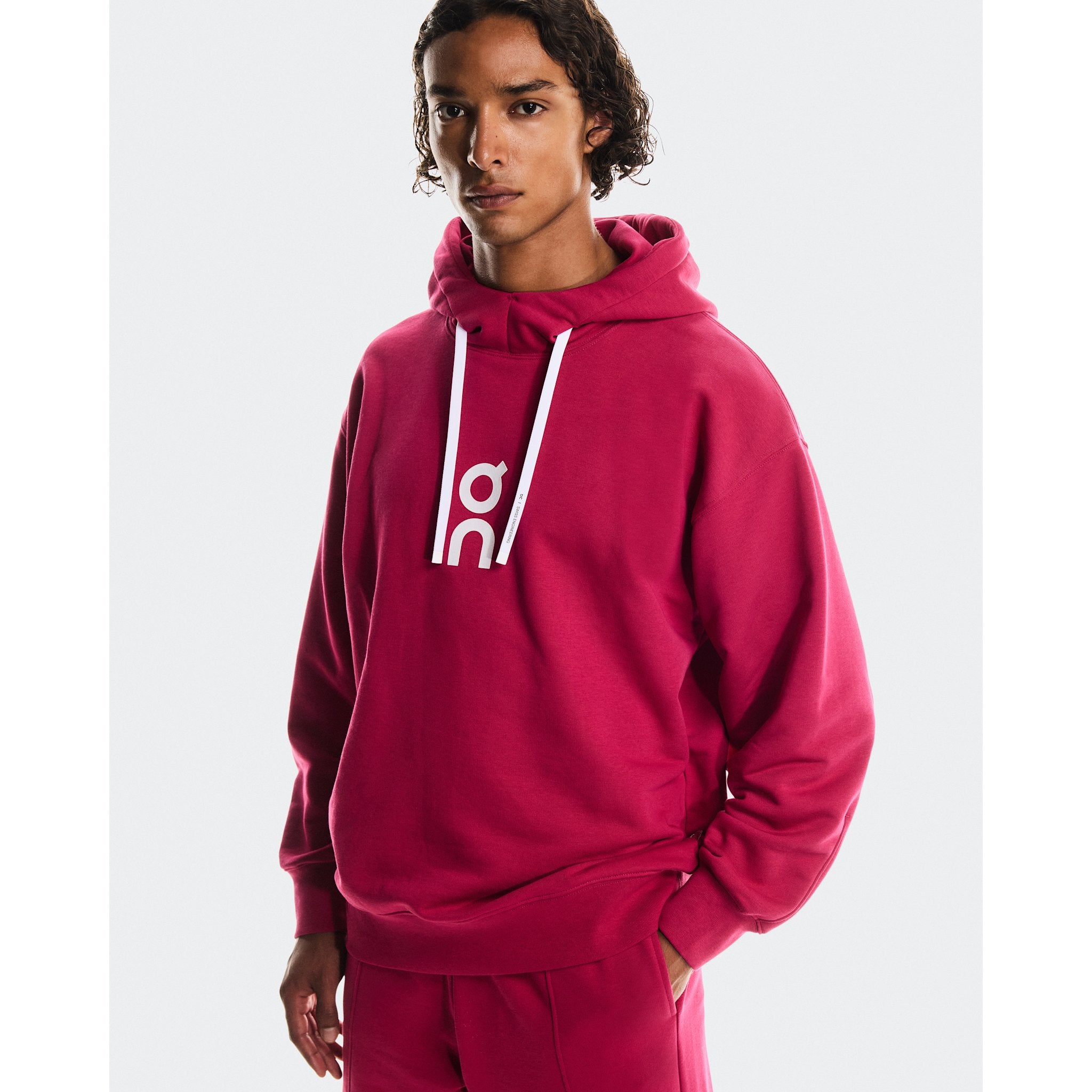 On Club Hoodie Grenadine