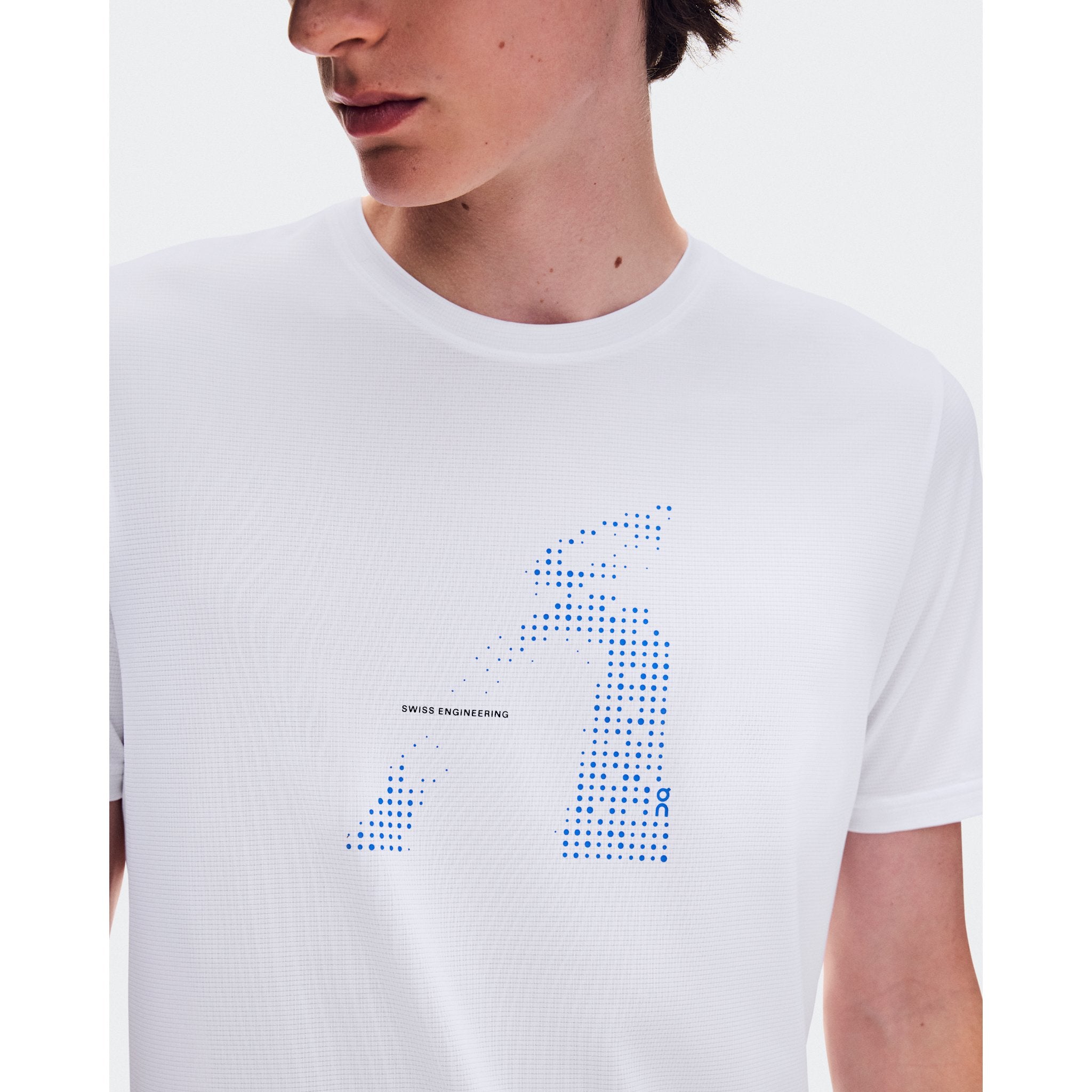 On Core-T Graphic White