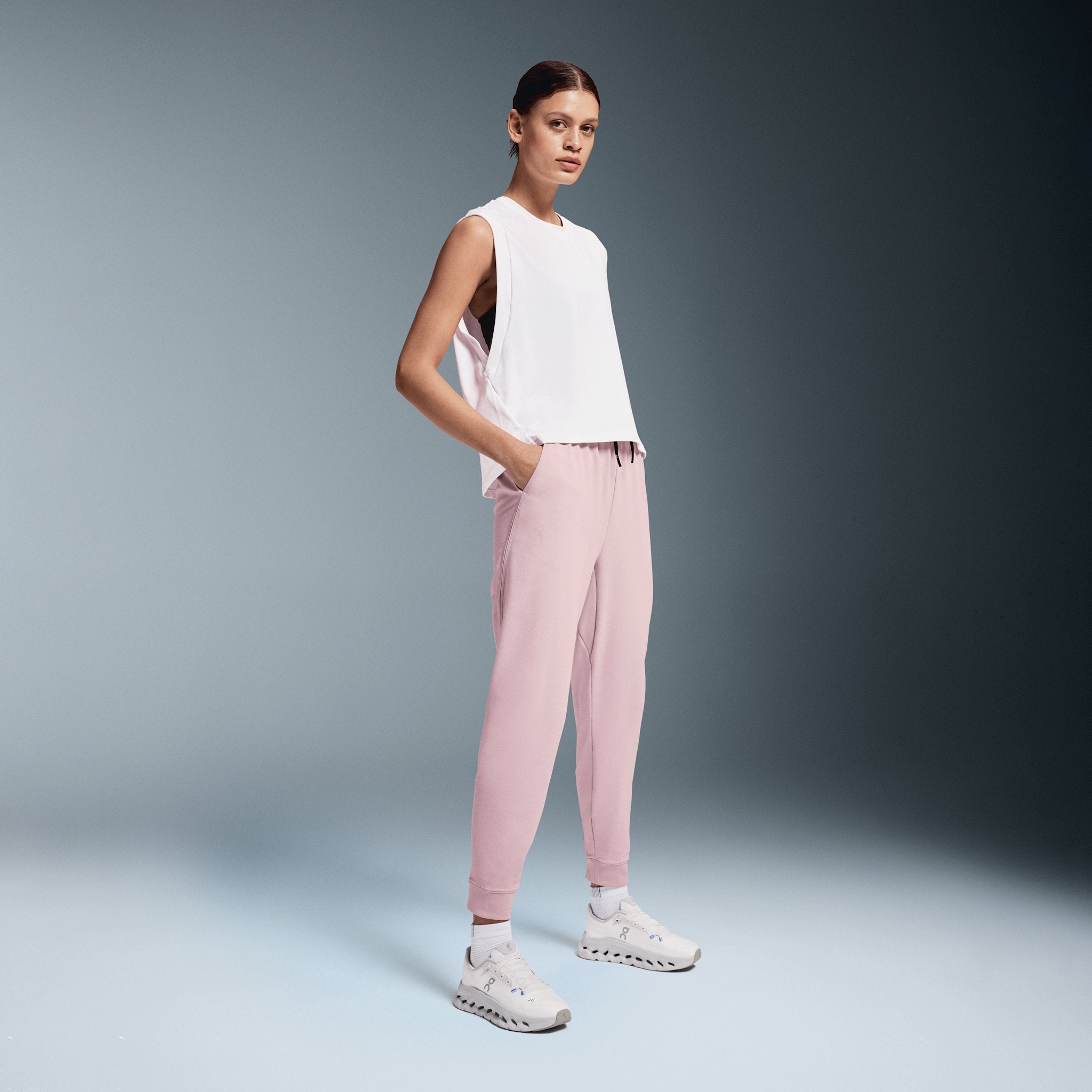 On Movement Joggers Fade