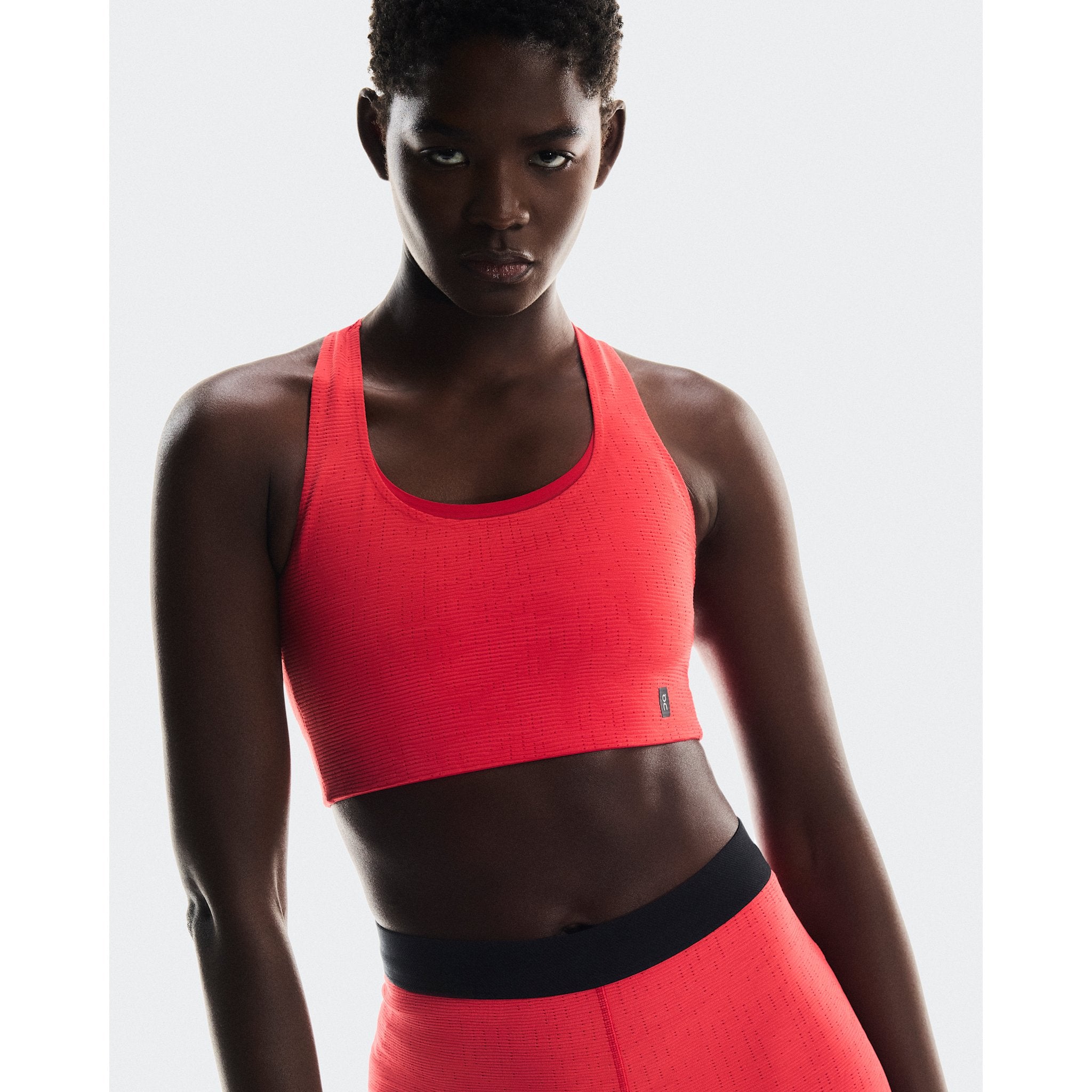 On Pace Pocket Bra Red