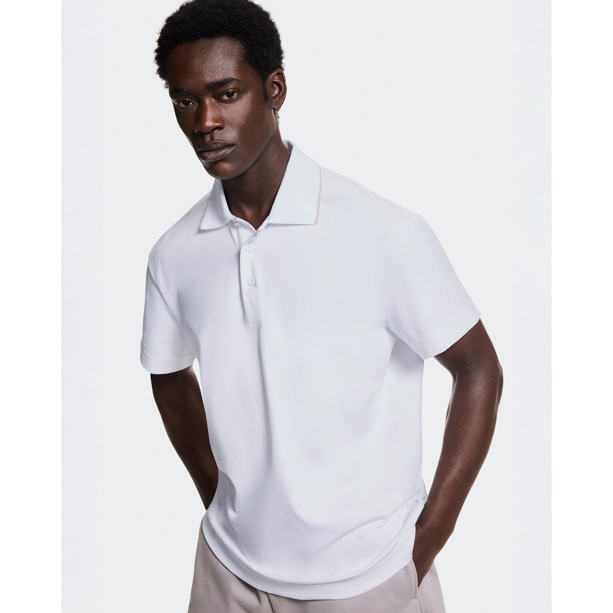 On Courtside Polo White | Sand