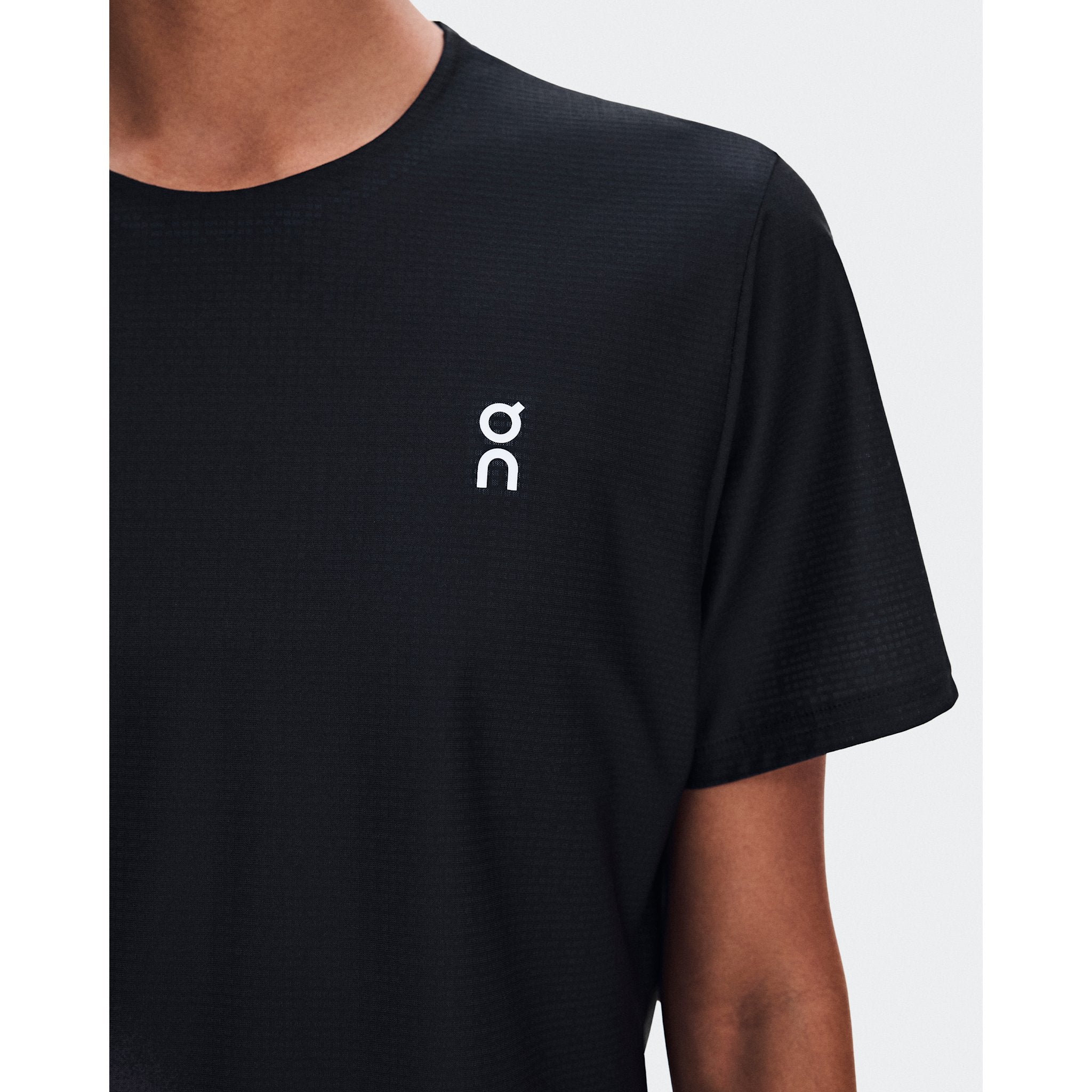 On Court-T Swing Black | Cassis