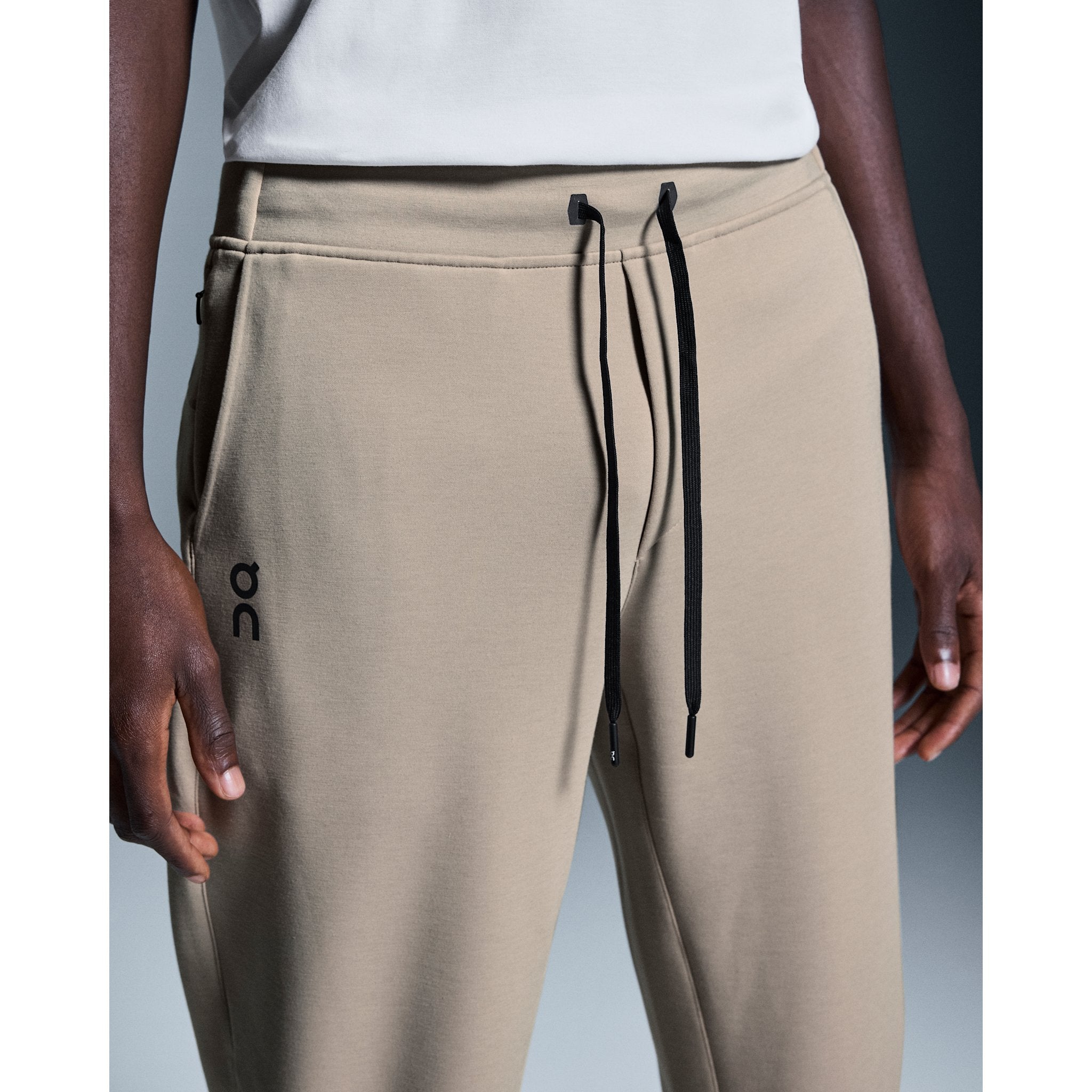 On Sweat Pants Desert
