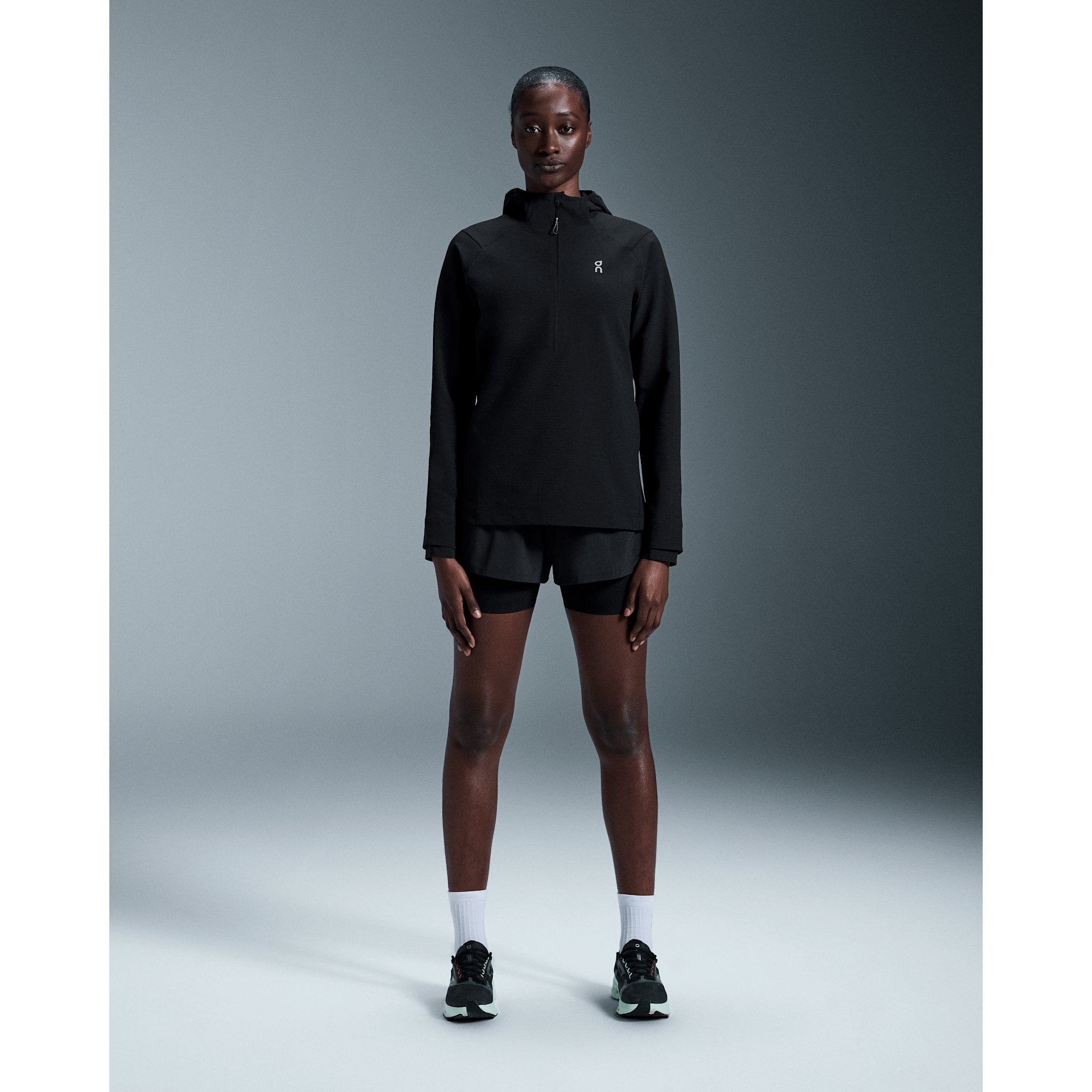 On Pace Hoodie Black
