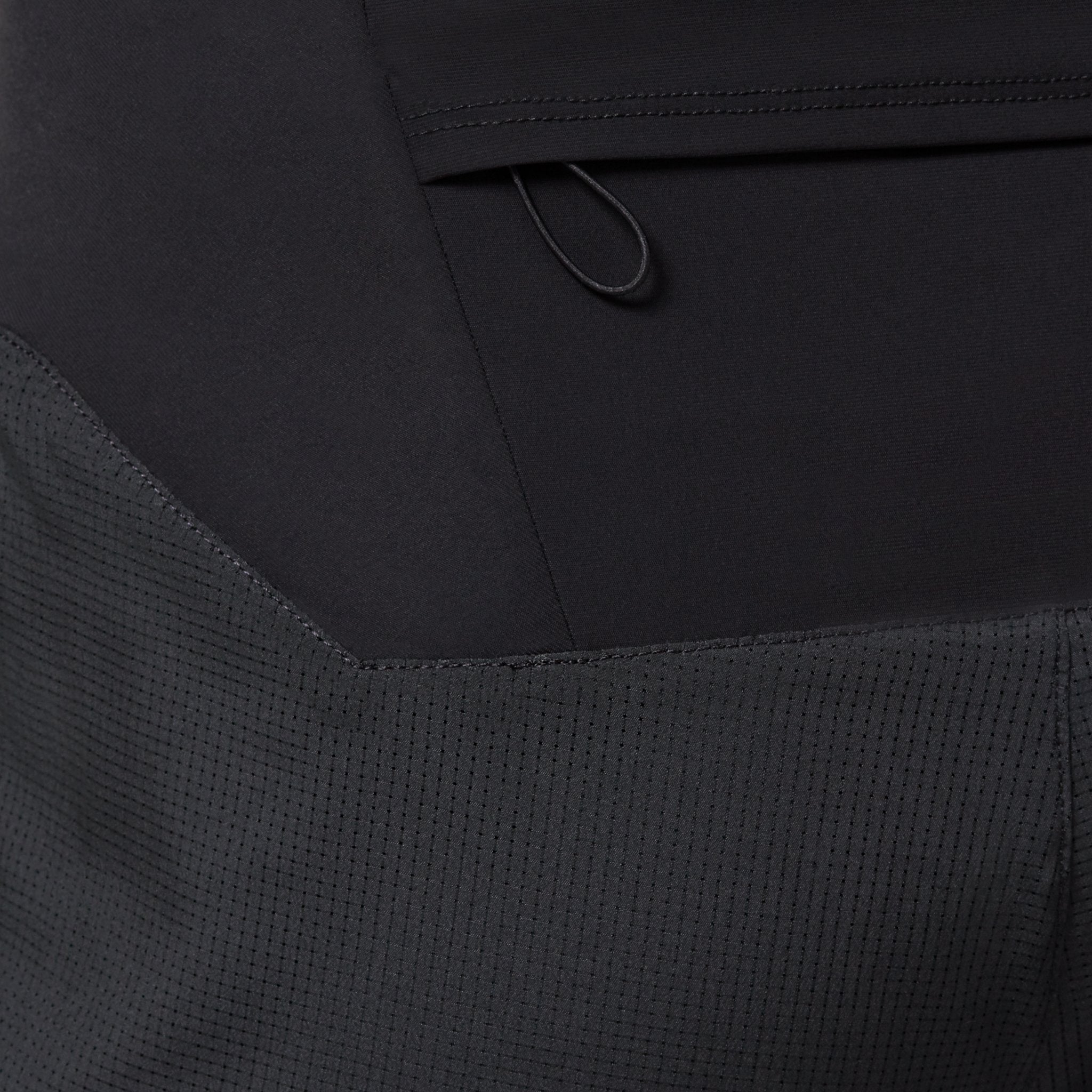 On Lightweight Shorts Black