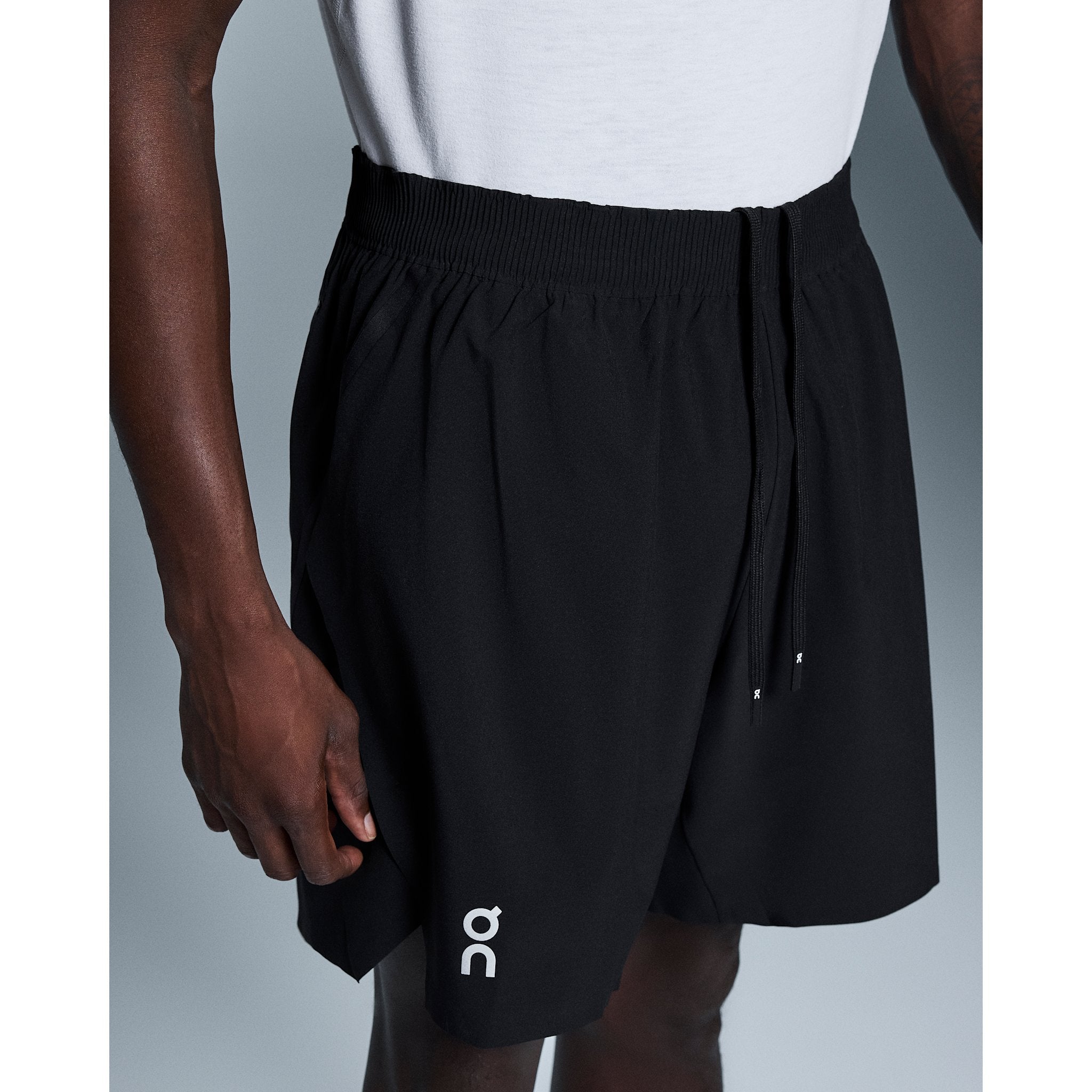 On 7" Core Shorts Black