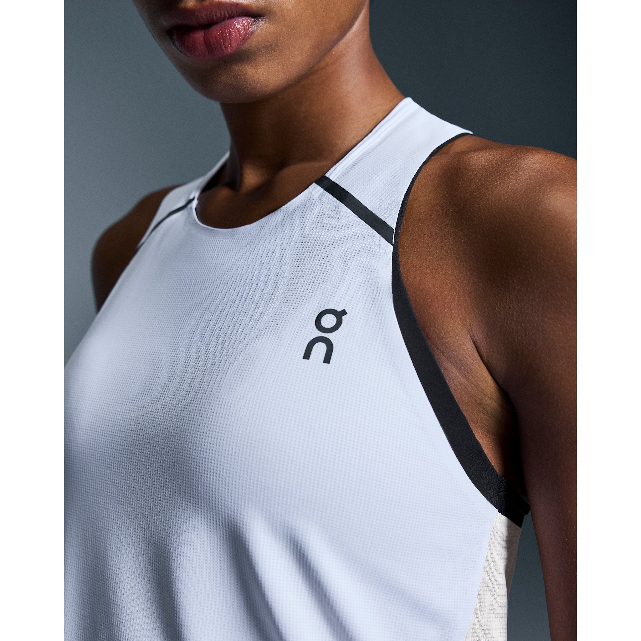 On Performance Tank White | Silver