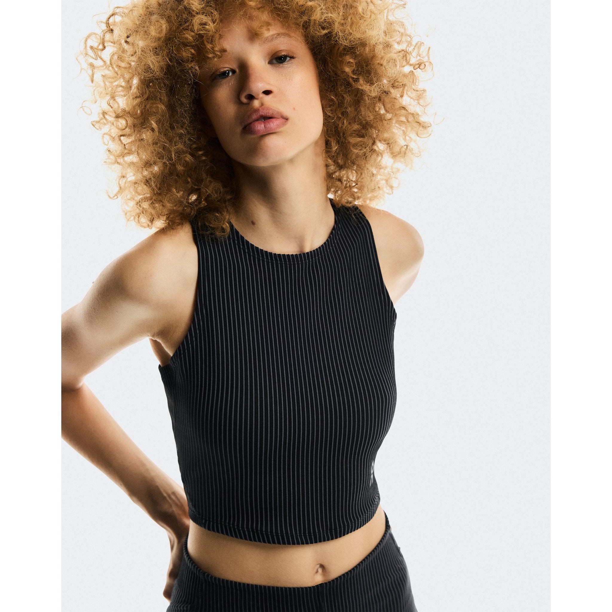 On All-Day Ribbed Crop Black | Rock