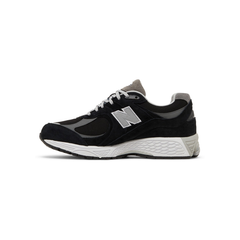 New Balance 2002R GORE-TEX 'Black Grey'