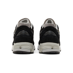 New Balance 2002R GORE-TEX 'Black Grey'