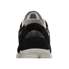 New Balance 2002R GORE-TEX 'Black Grey'