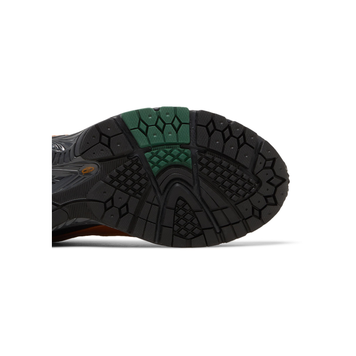 New Balance 2002R 'Hiking Pack - Brown'