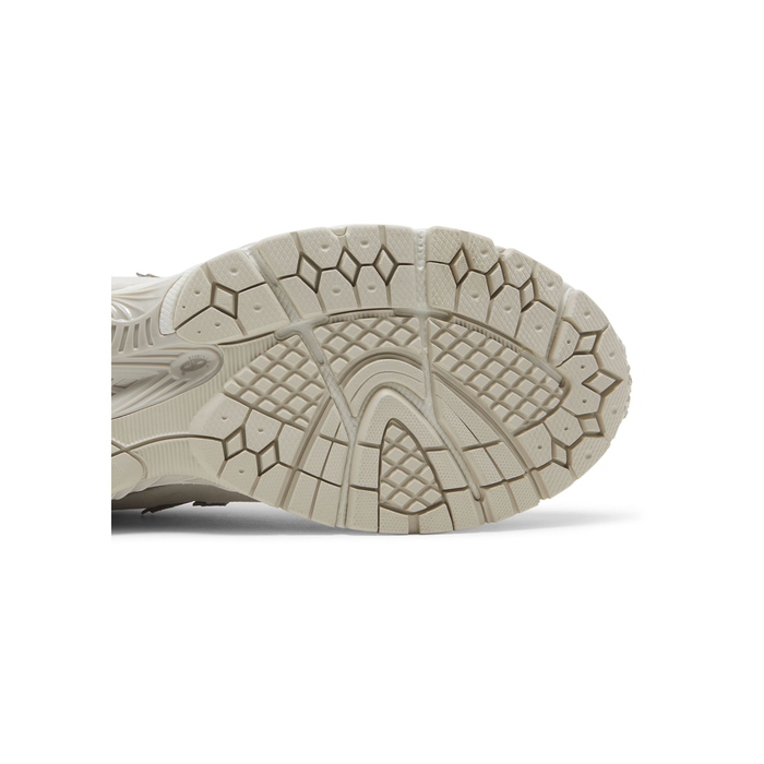 New Balance 2002R 'Light Dark Tan'