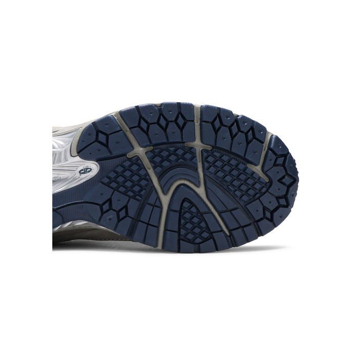 New Balance 2002R OG 'Light Grey'