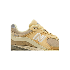 New Balance AURALEE x 2002R 'Sand'