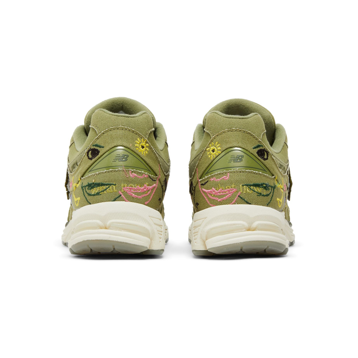 New Balance Bryant Giles x 2002R 'What Now?'