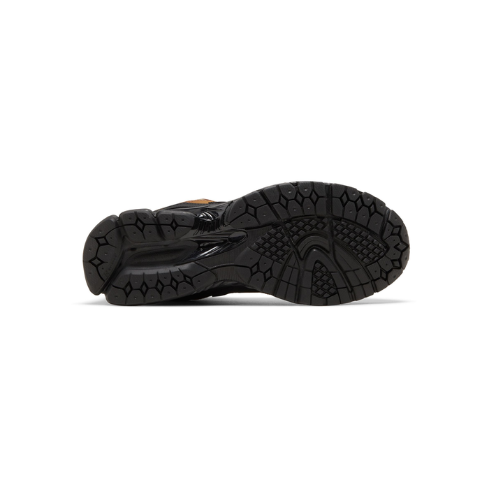 New Balance The Basement x 2002R 'Earth Brown'