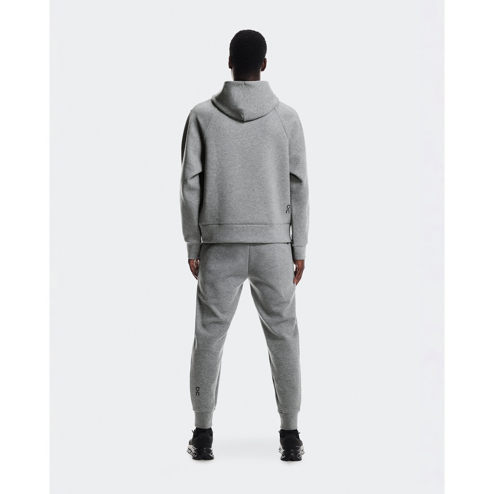 On Focus Tech Hoodie Basalt