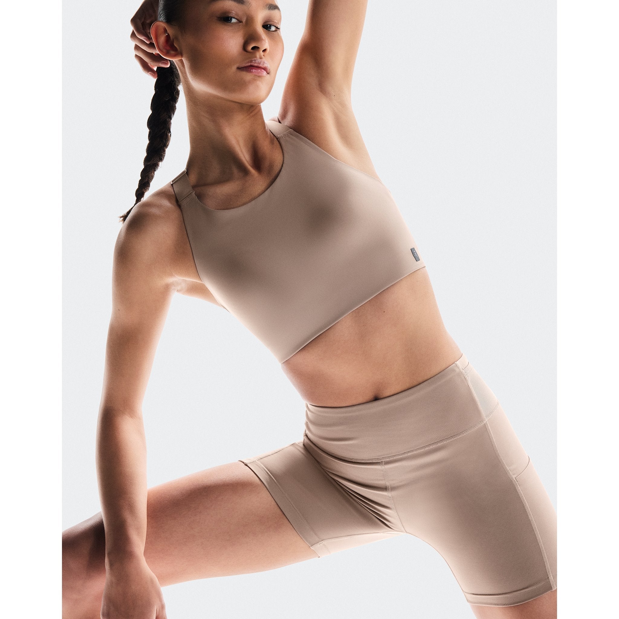 On Performance Short Tights Cinder