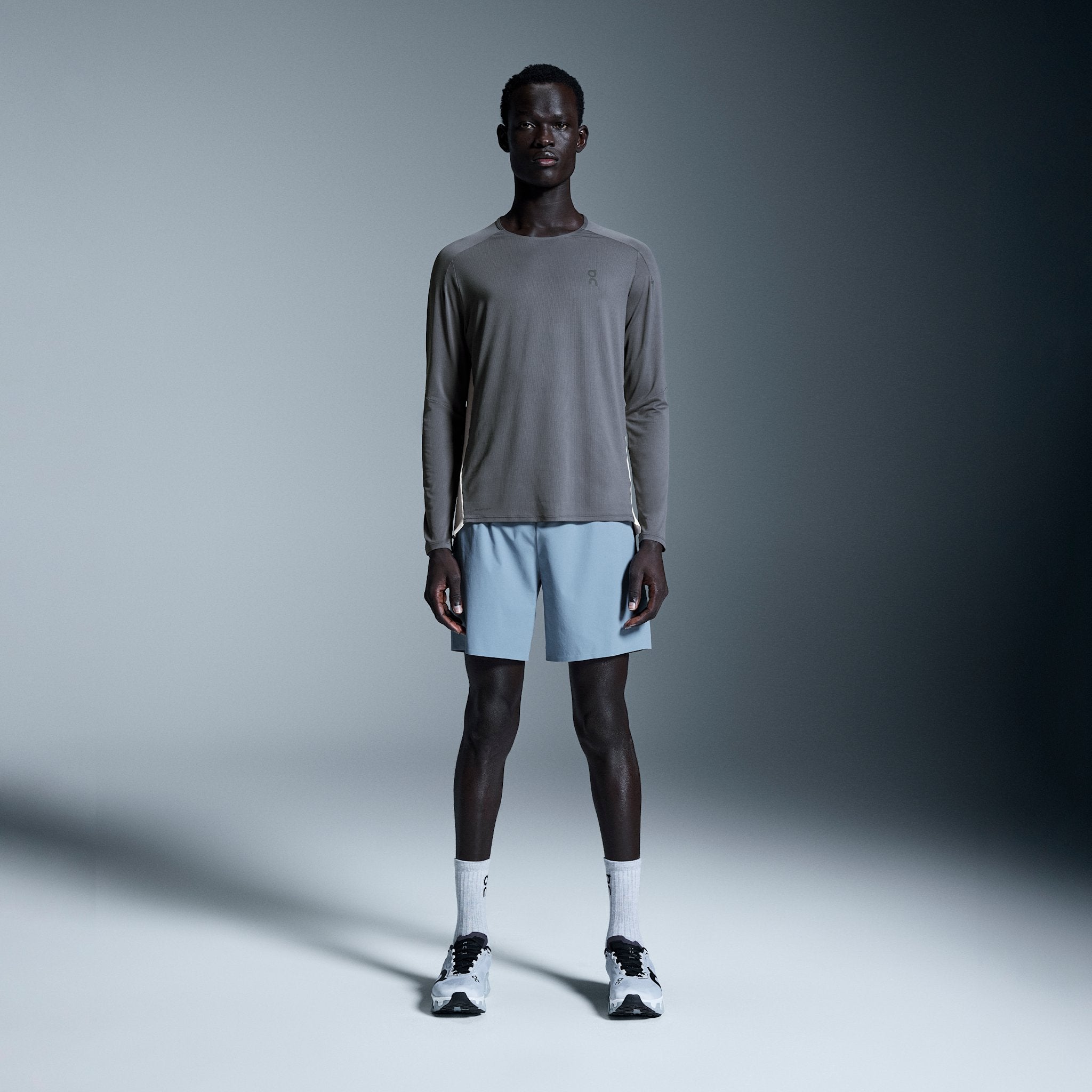 On 7" Performance Shorts Chambray