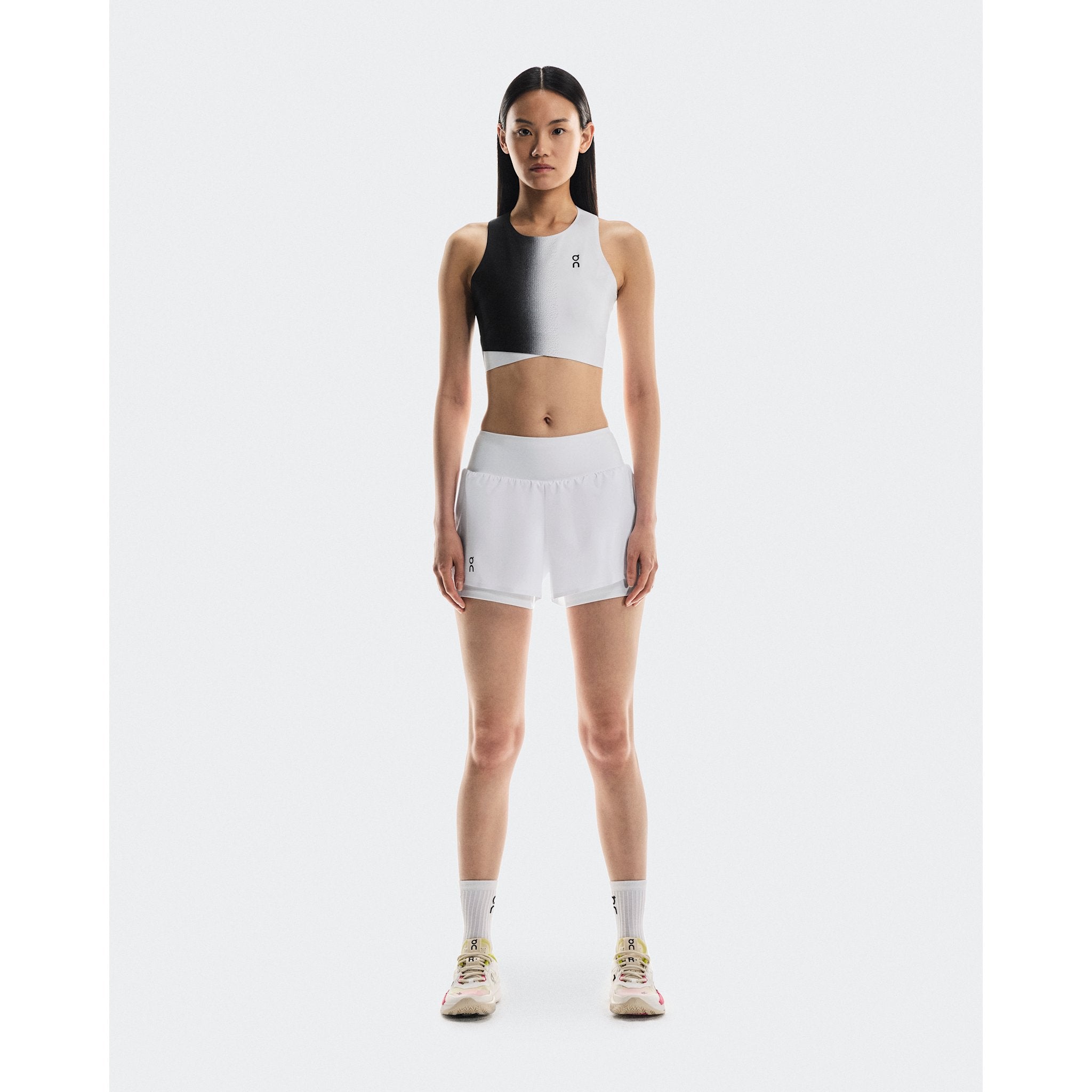 On Court Crop Top Black | White