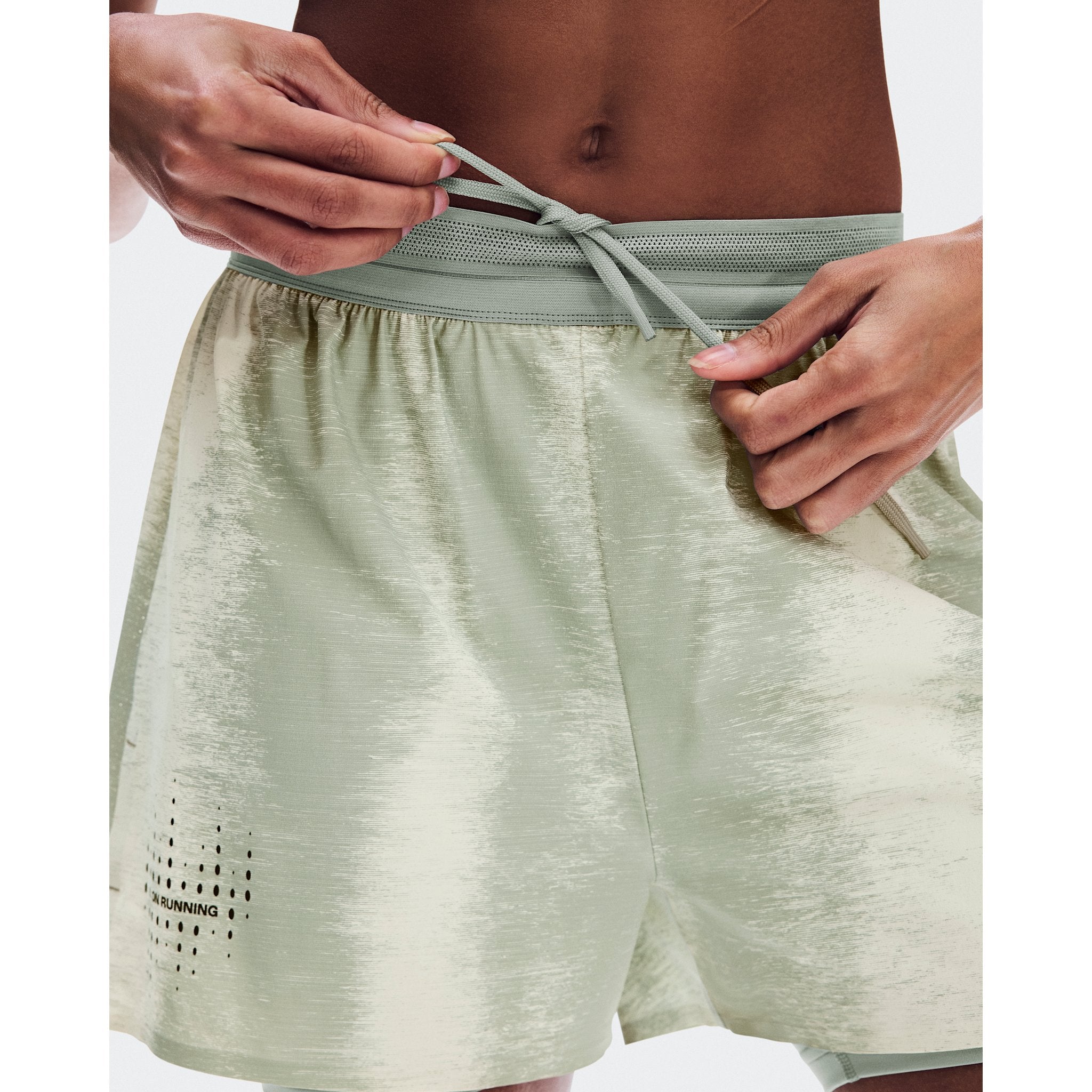 On Performance Shorts Terra Seedling | Tin