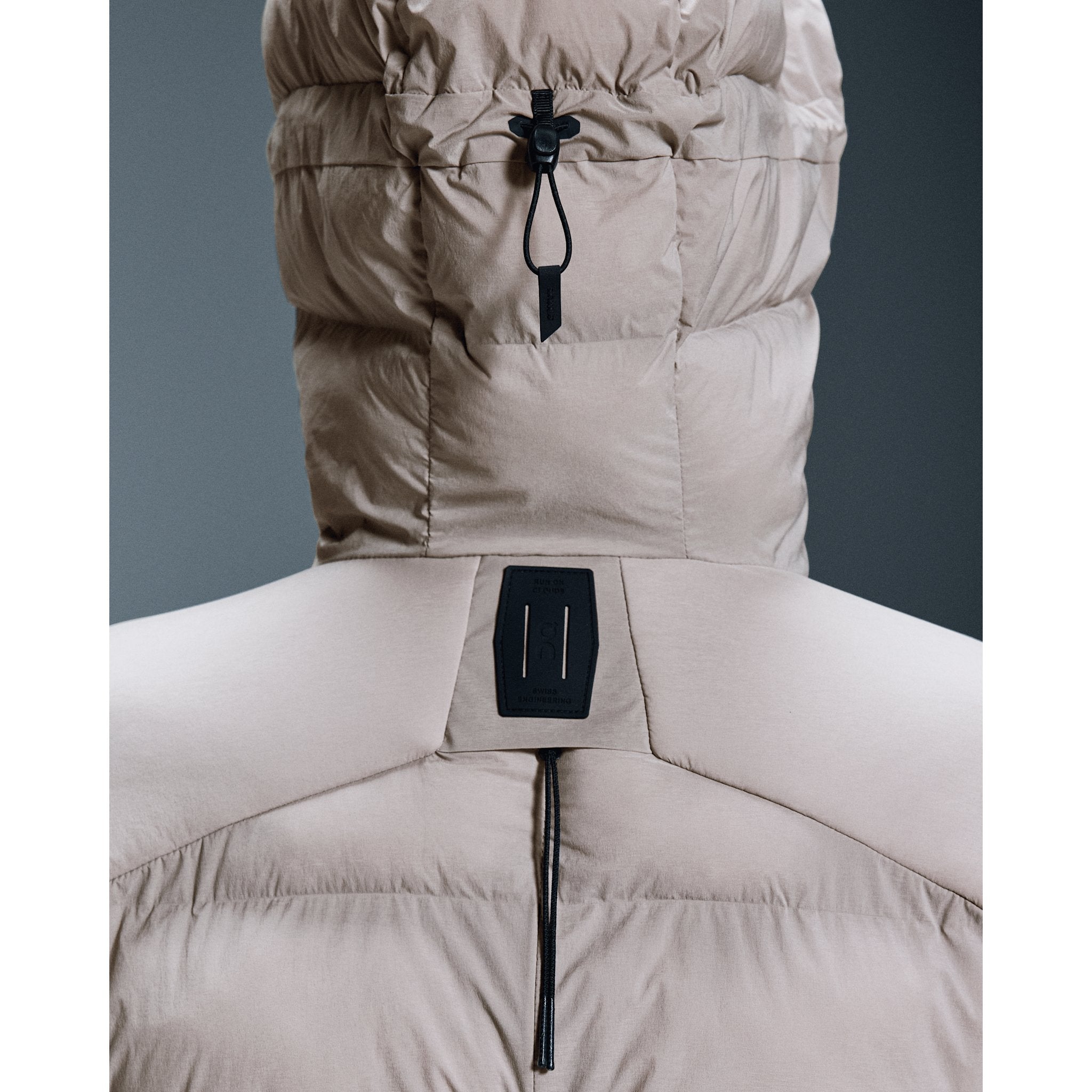 On Challenger Jacket Zinc