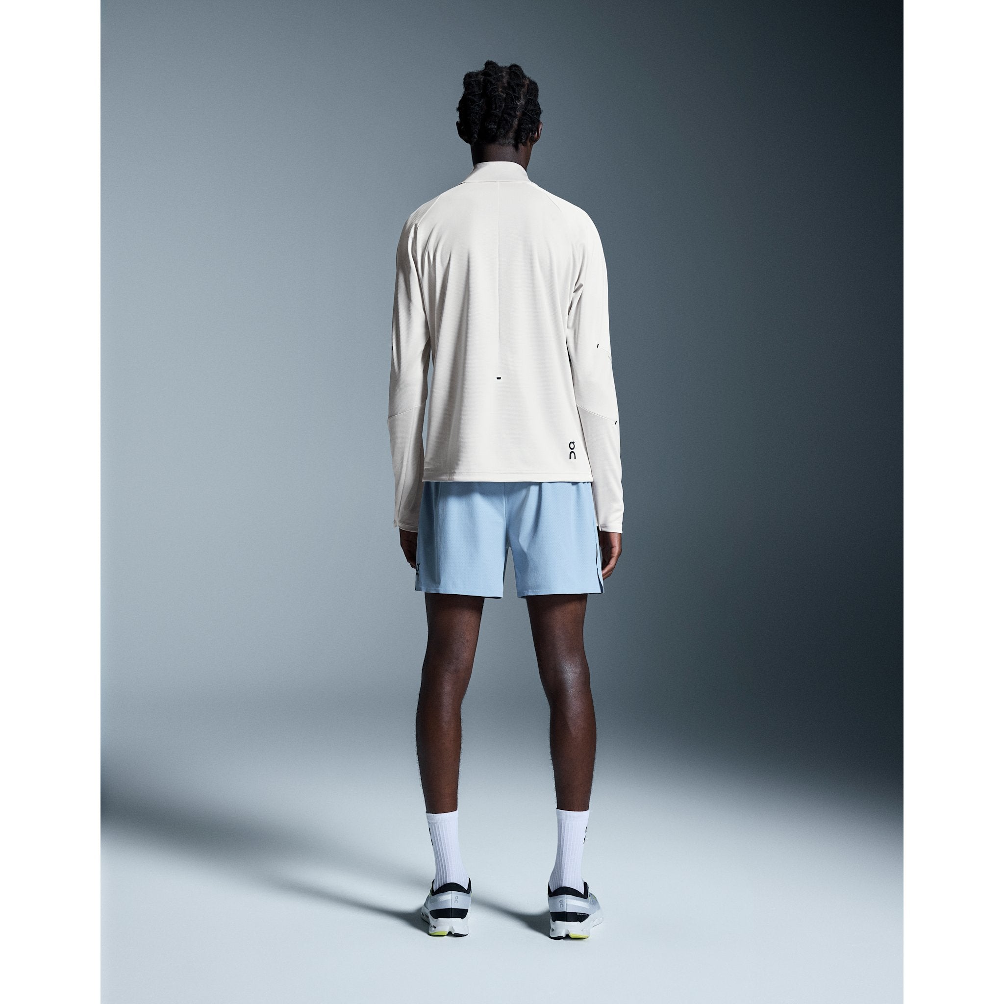 On 5" Performance Shorts Chambray