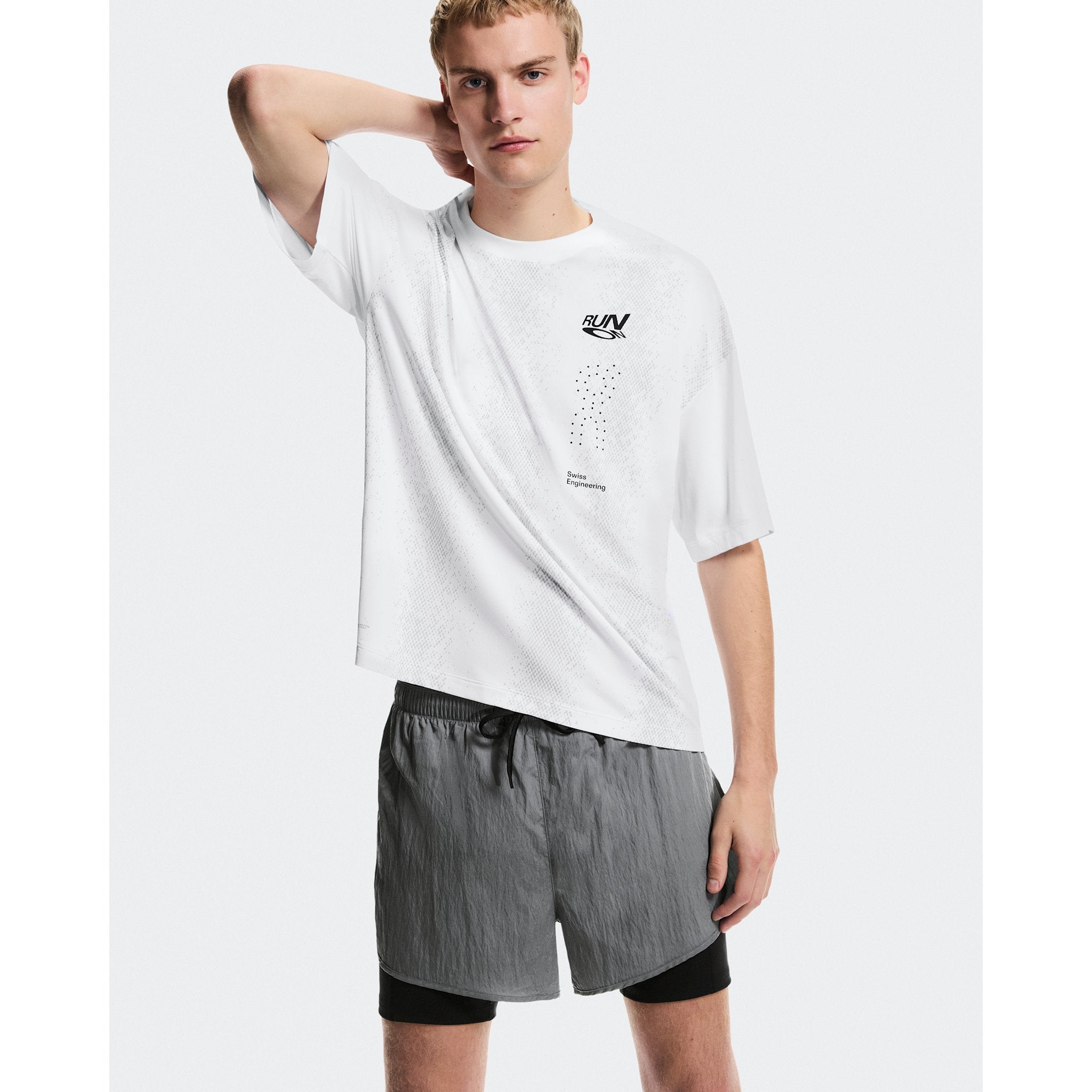 On Performance Volt Shorts Glacier