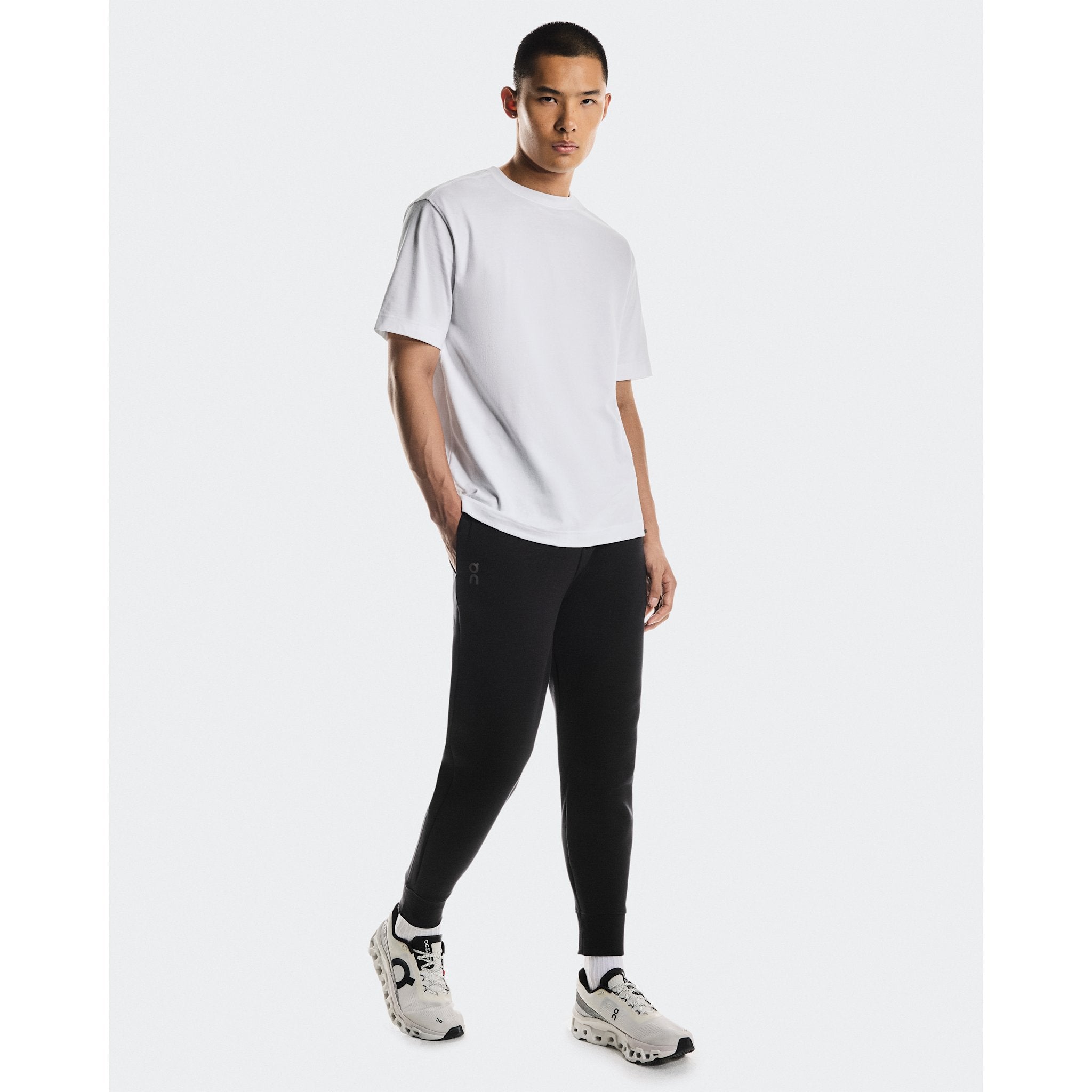On Focus Tech Sweatpants Black