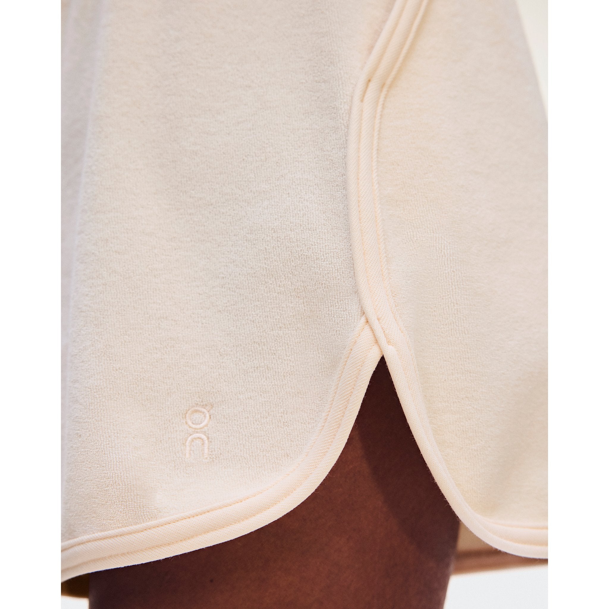 On Courtside Shorts Terry Chantilly