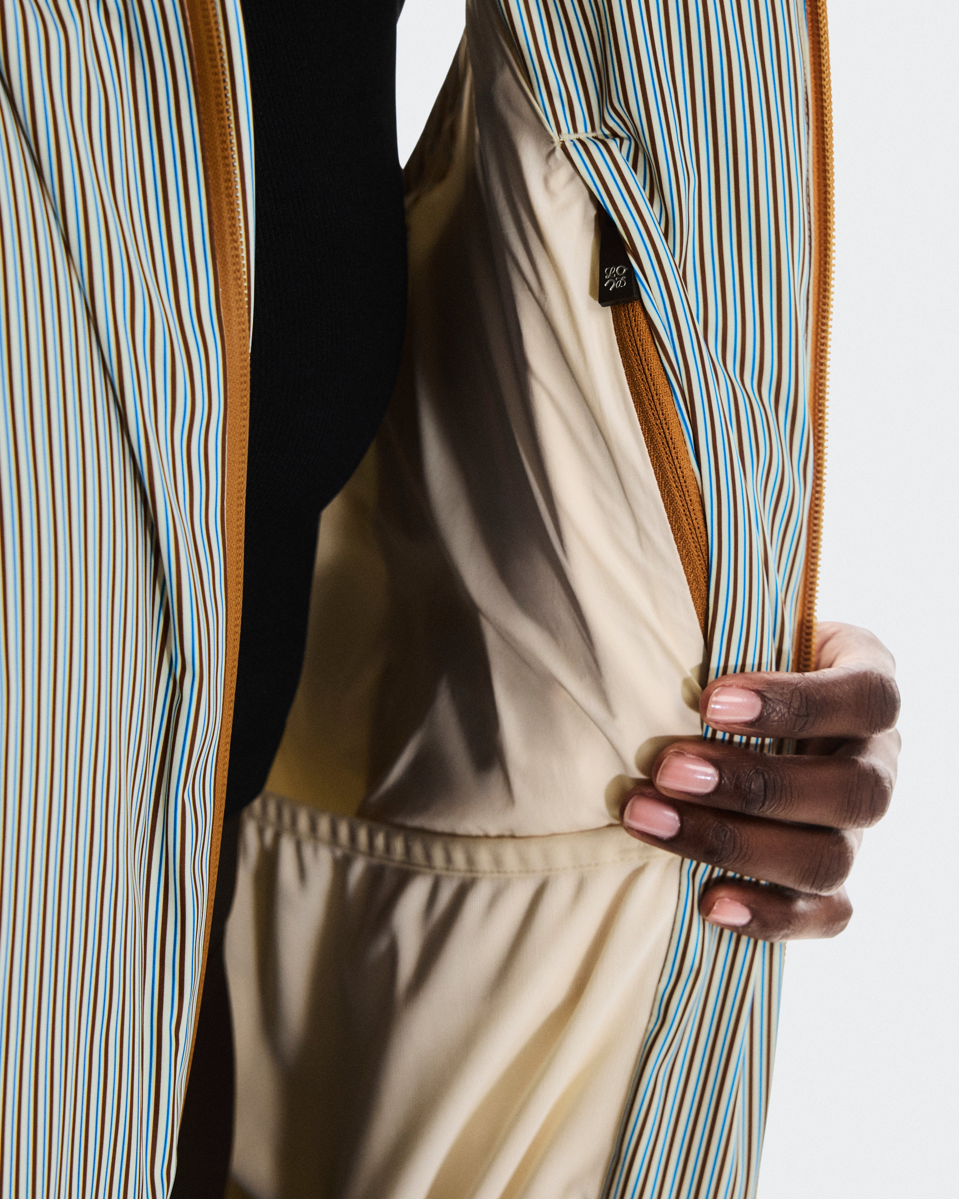 On Puffer Vest Loewe Beige | Blue