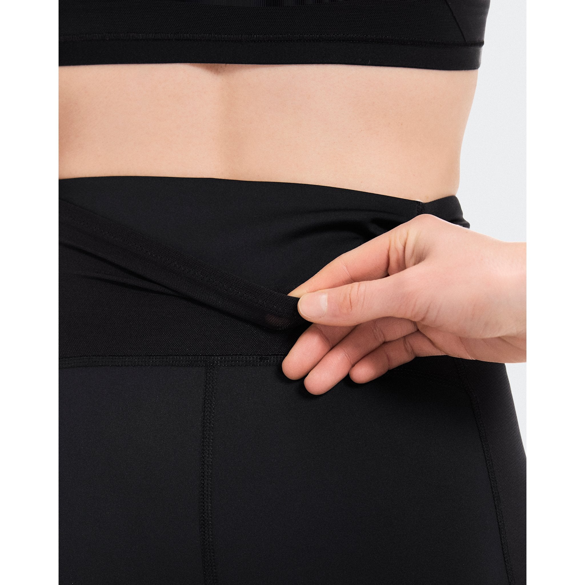 On Train Volt Tights 7/8 Black
