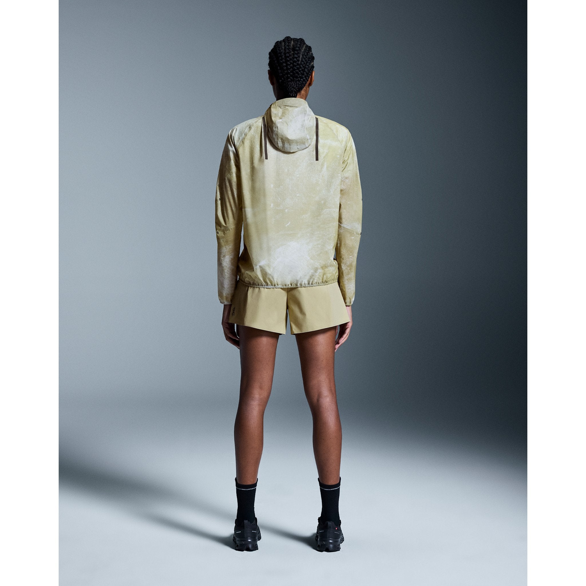 On Ultra Jacket White | Caper