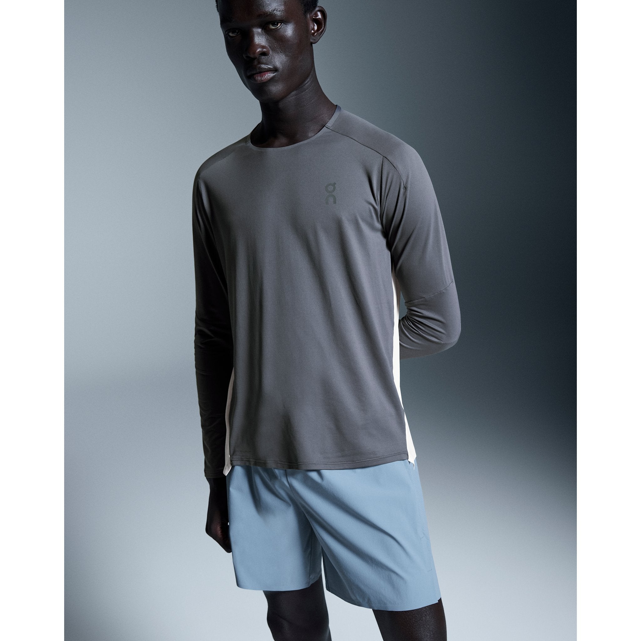 On 7" Performance Shorts Chambray