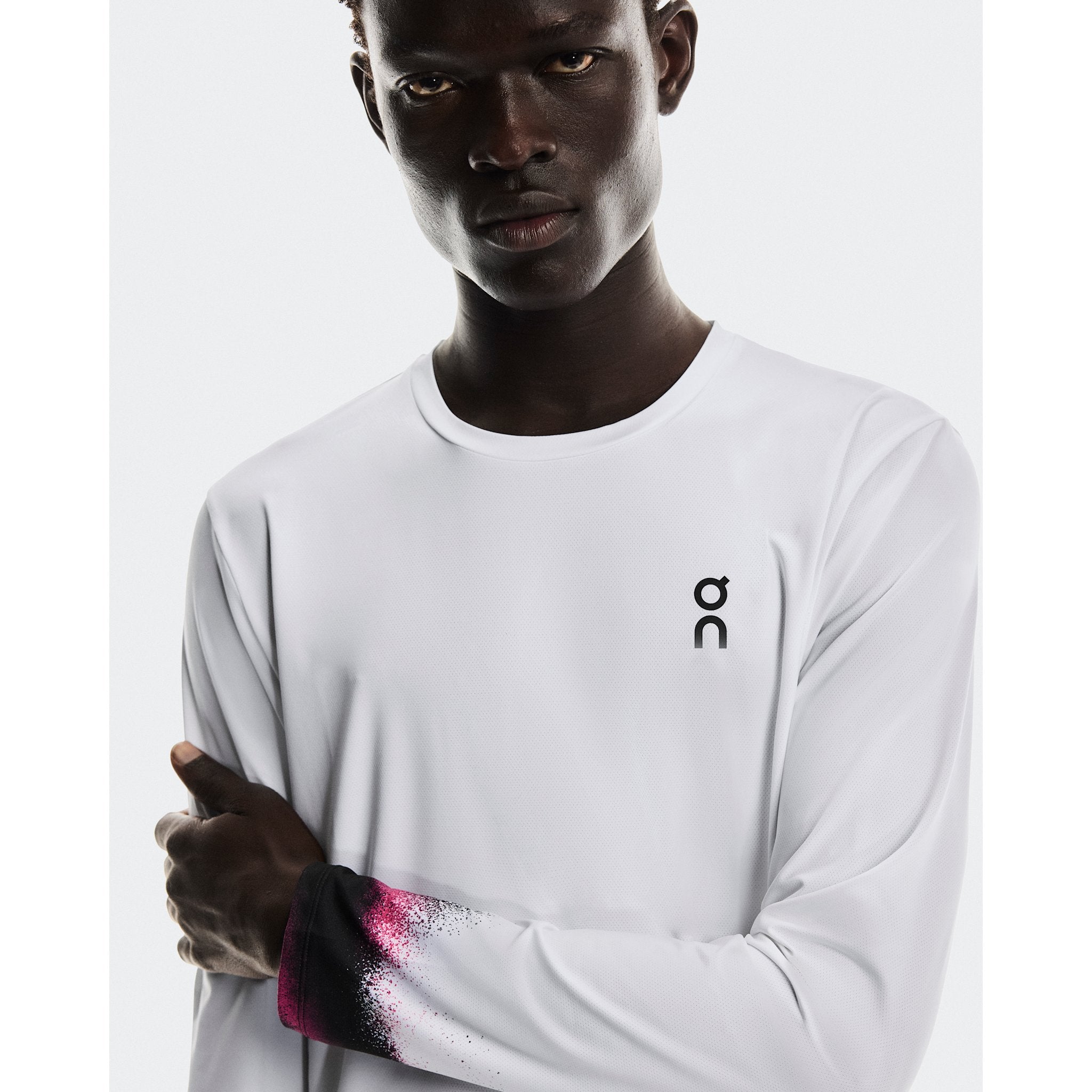 On Court Long-T White | Black